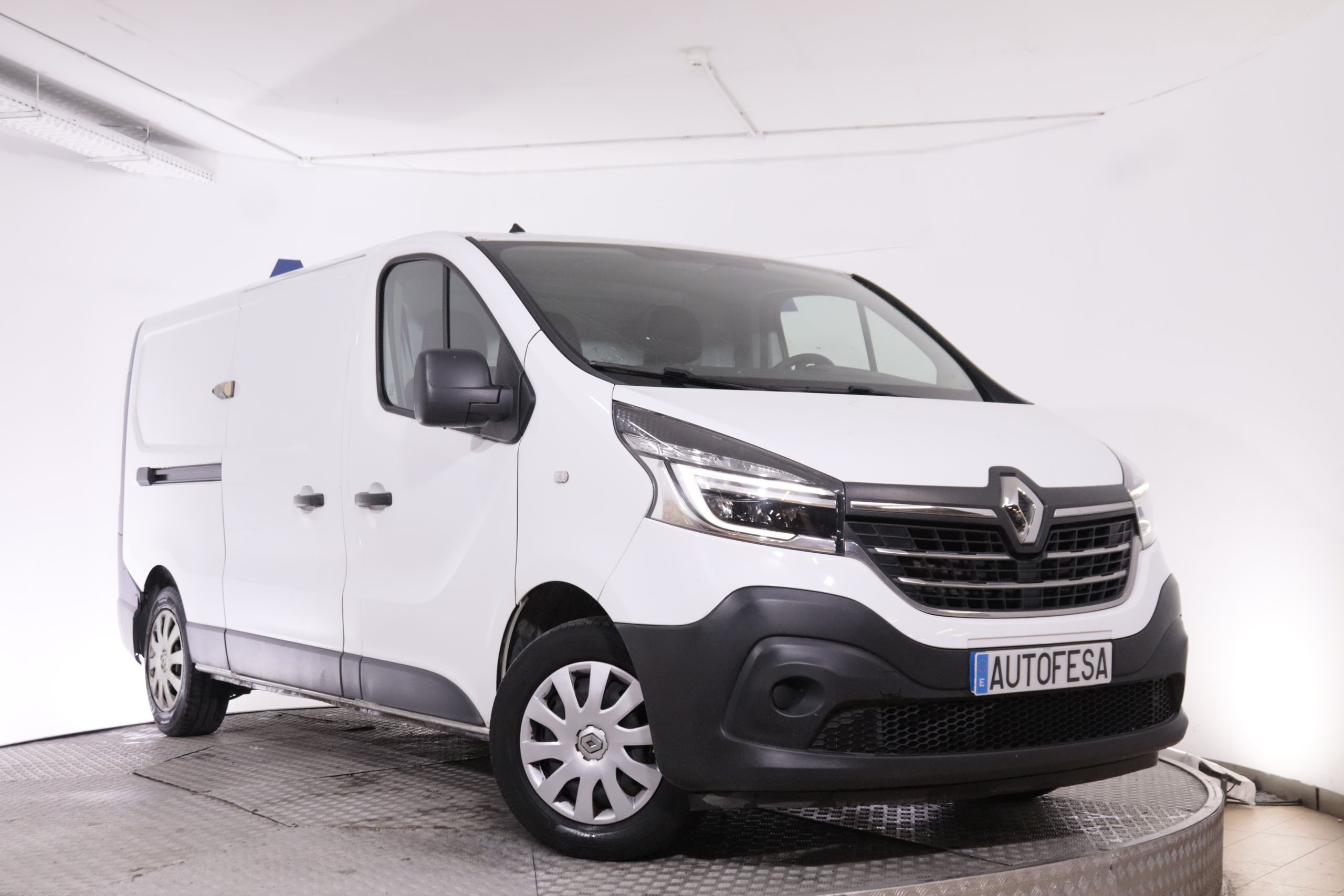 Renault Trafic FURGO L2H1 2.0 DCI GRAND CONFORT AUTO 145CV 3P VENTA SOLO PROFESIONALES #IVA DEDUCIBLE, PARKTRONIC foto 3