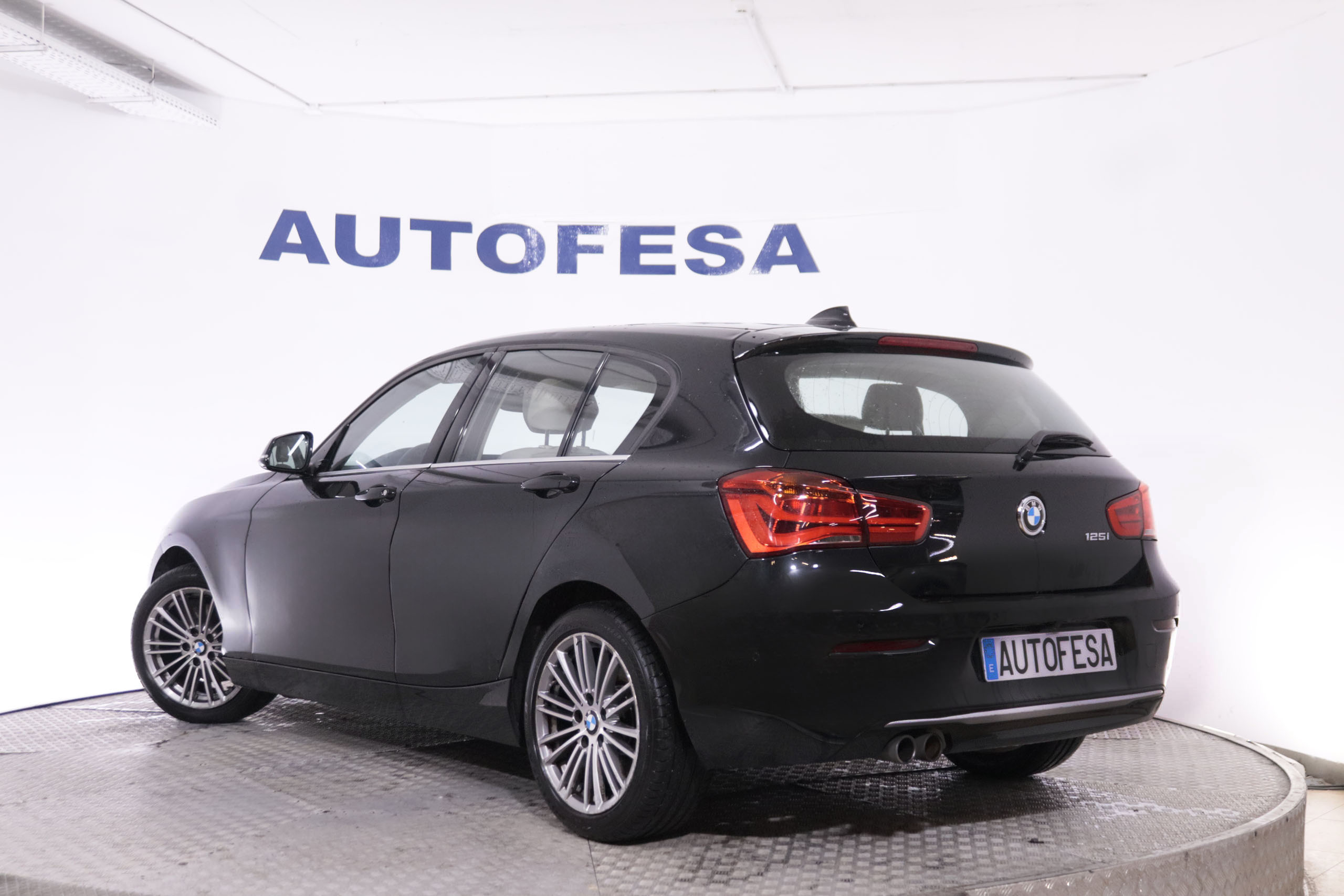 BMW 125 SERIE 1 125I AUTO 224CV 5P #CUERO, NAVY, PARKTRONIC foto 5