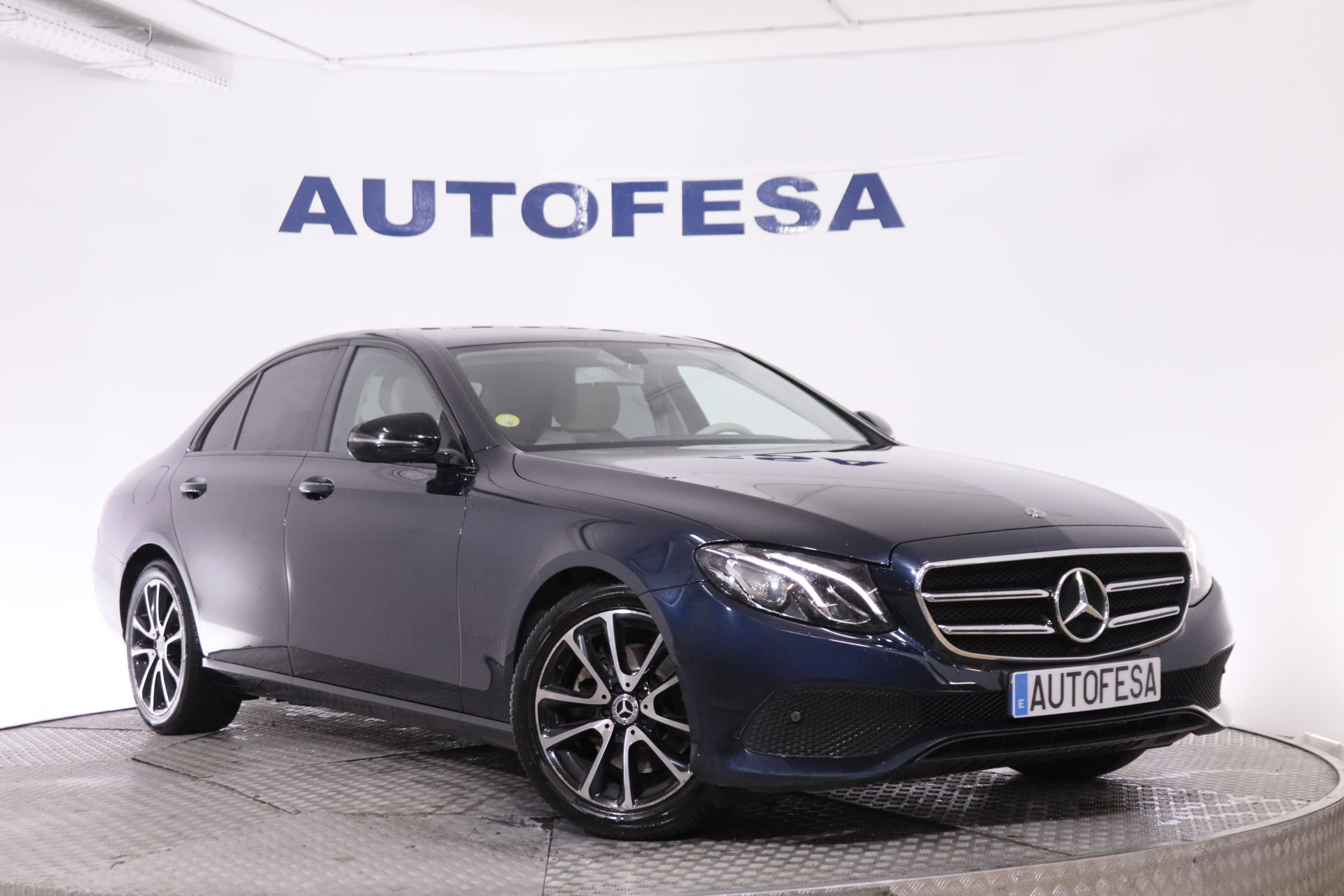 Mercedes-benz E220D CLASE E E220D 9G-TRONIC AVANTGARDE AUTO 194CV 5P #CUERO, NAVY, PARKTRONIC foto 3