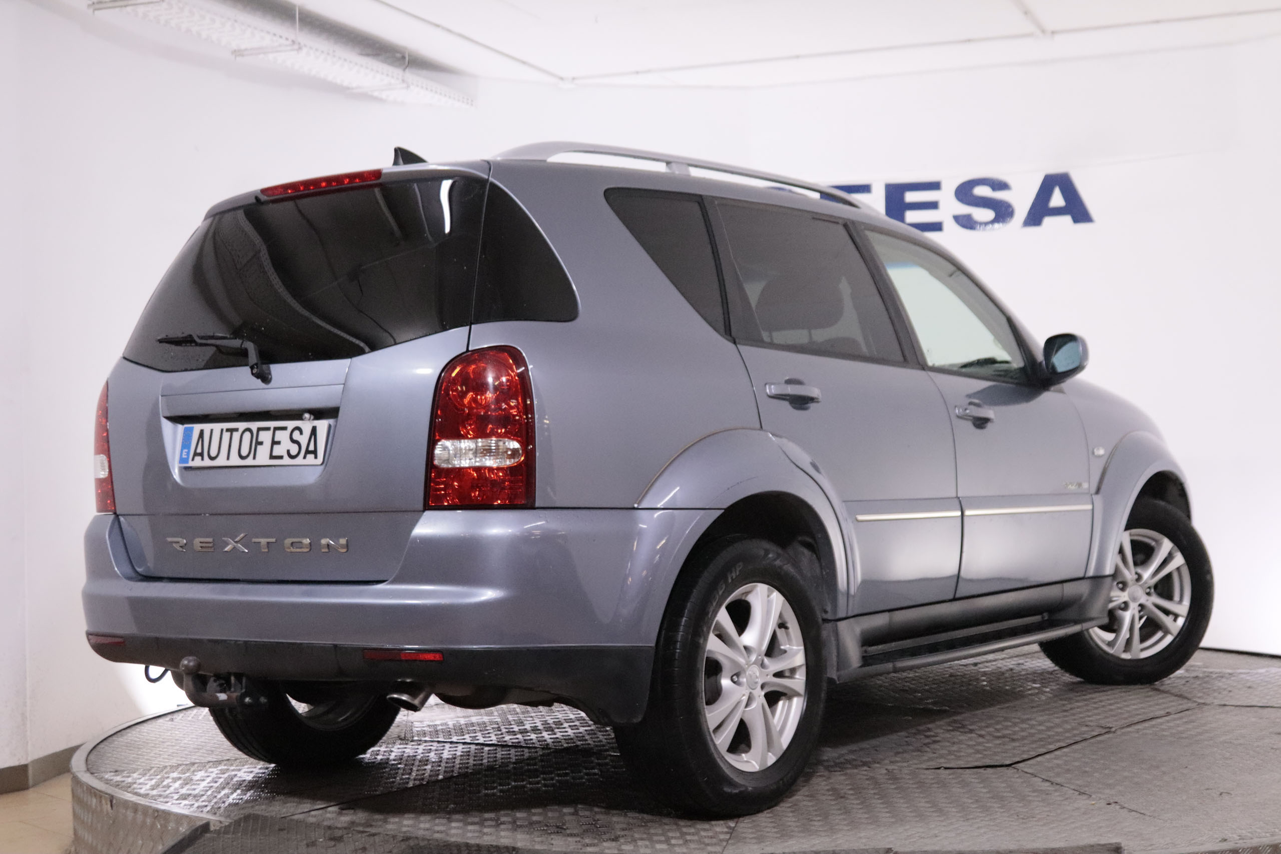 Ssangyong Rexton 2.7 LIMITED 270 XVT 4X4 AUTO 180CV 7 PLAZAS 5P #CUERO, TECHO ELECTRICO, NAVY foto 5