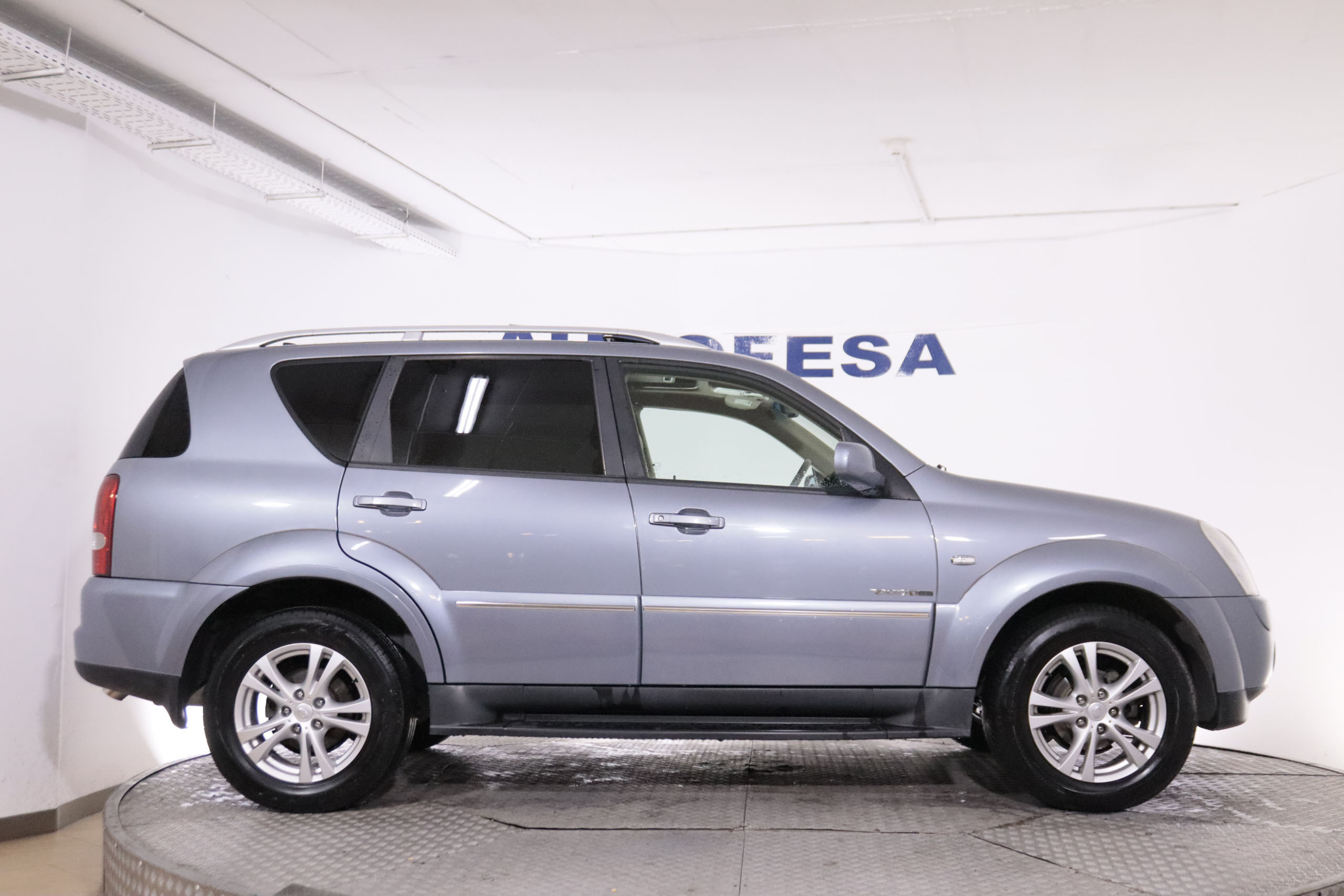 Ssangyong Rexton 2.7 LIMITED 270 XVT 4X4 AUTO 180CV 7 PLAZAS 5P #CUERO, TECHO ELECTRICO, NAVY foto 9