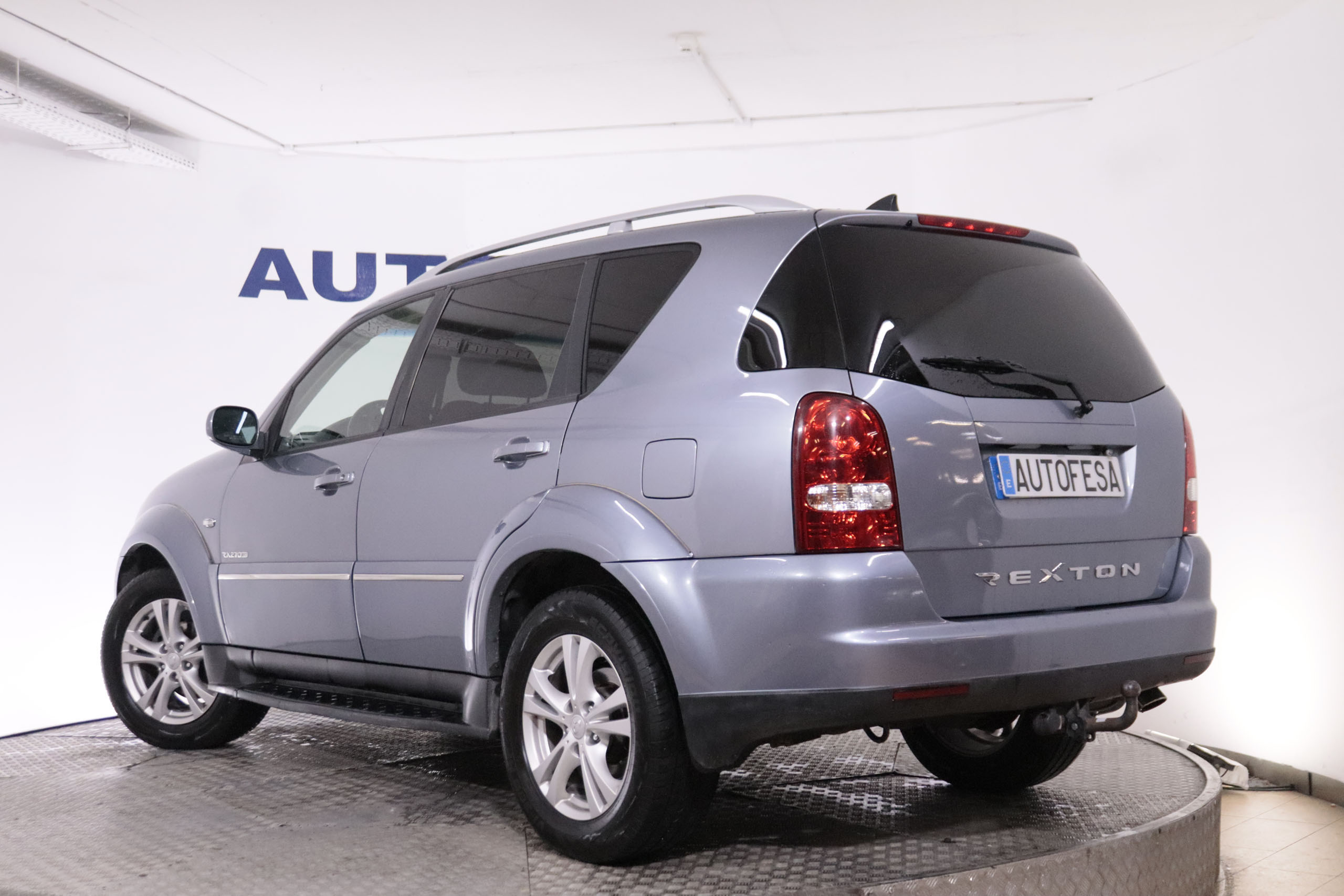 Ssangyong Rexton 2.7 LIMITED 270 XVT 4X4 AUTO 180CV 7 PLAZAS 5P #CUERO, TECHO ELECTRICO, NAVY foto 7