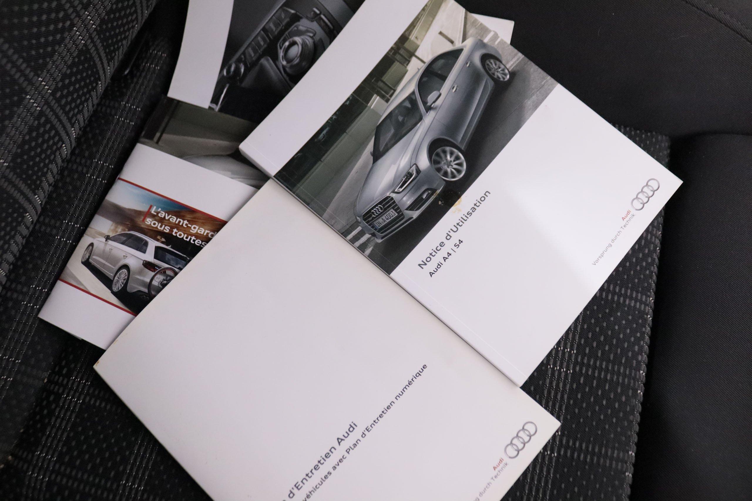 Audi A4 AVANT 2.0 TDI QUATTRO AUTO 190CV 5P # PARKTRONIC foto 22