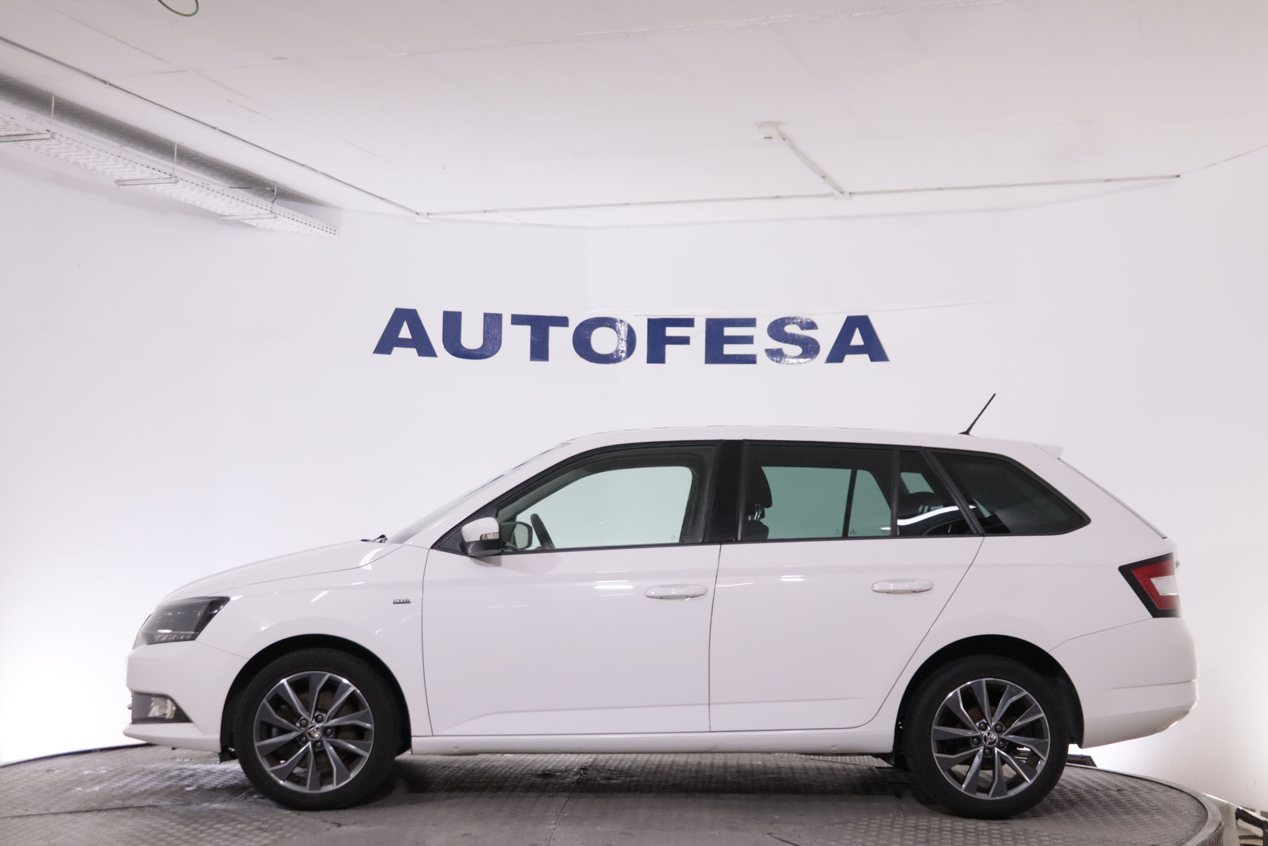 Skoda Fabia COMBI 1.0 TSI DSG GREENTEC AUTO 110CV 5P #PARKTRONIC foto 9