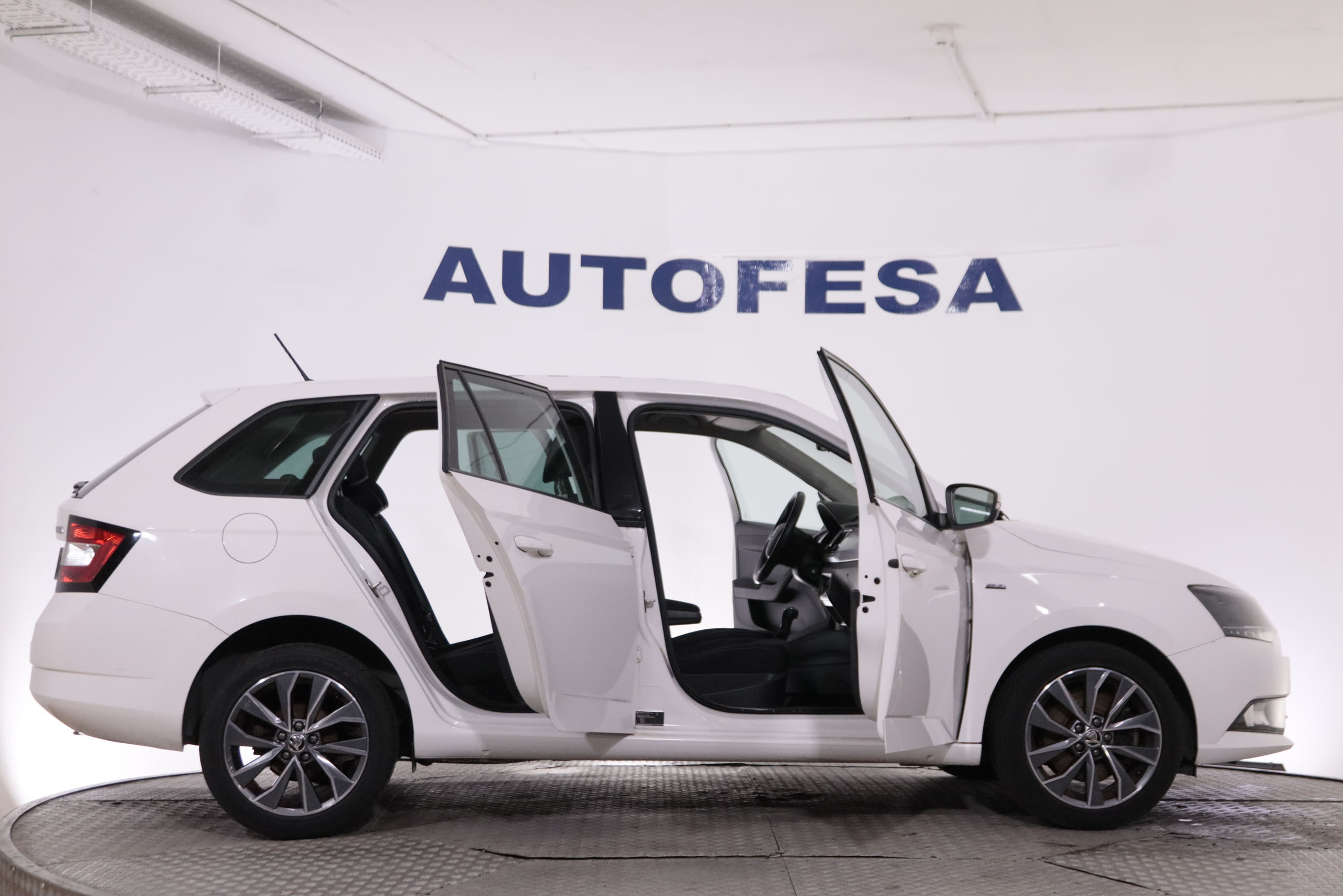 Skoda Fabia COMBI 1.0 TSI DSG GREENTEC AUTO 110CV 5P #PARKTRONIC foto 10