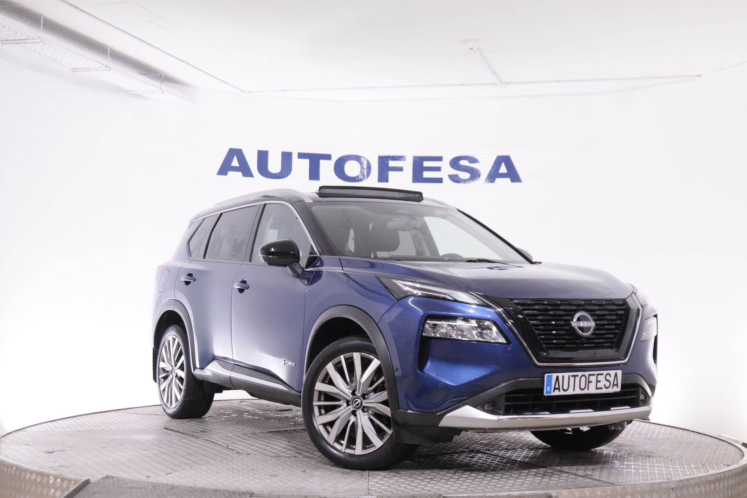Nissan X-trail 1.5 E-POWER E-4ORCE AWD TEKNA AUTO 213CV 7 PLAZAS  5P # IVA DEDUCIBLE, CUERO, TECHO ELEC PANORAMICO foto 3
