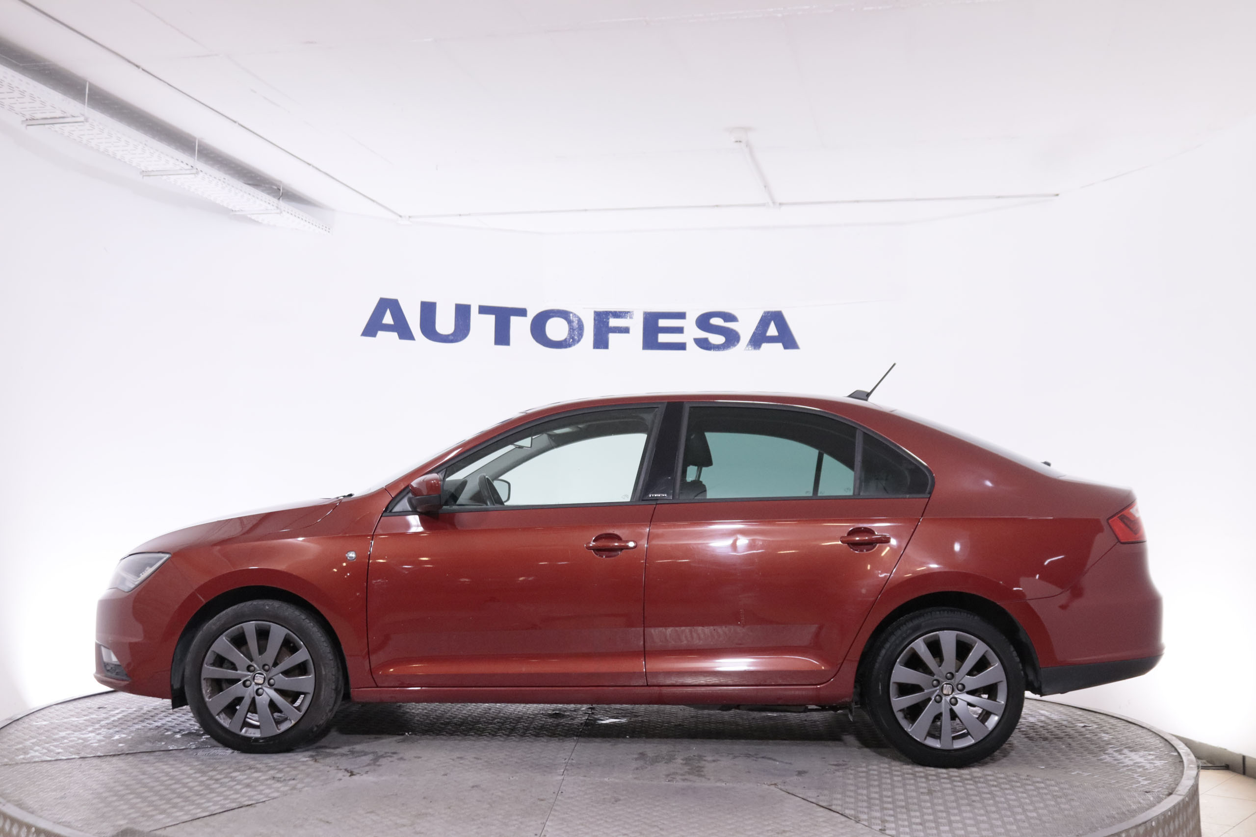 Seat Toledo 1.2 TSI I.TECH 105CV 5P # NAVY, PARKTRONIC foto 13