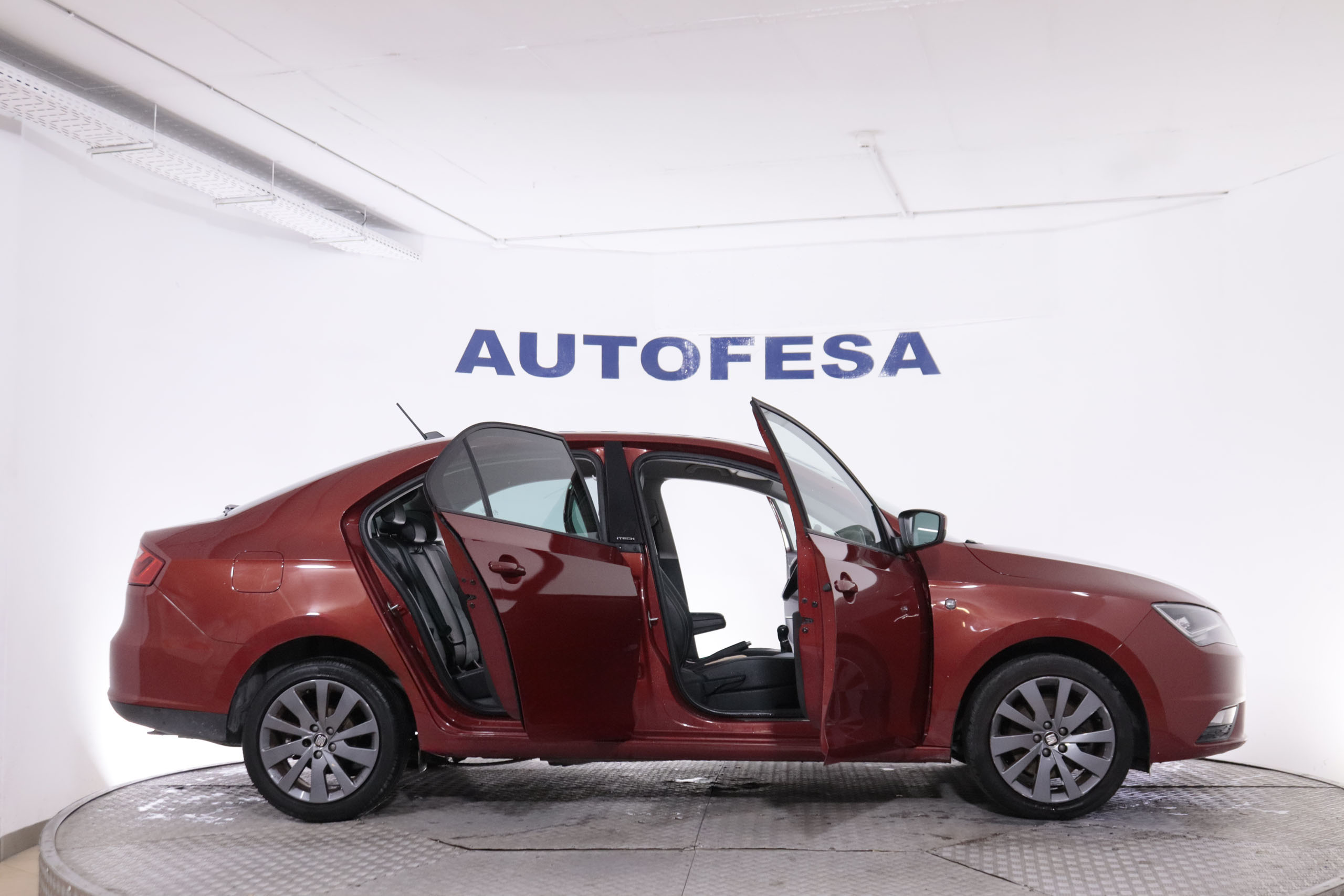 Seat Toledo 1.2 TSI I.TECH 105CV 5P # NAVY, PARKTRONIC foto 11