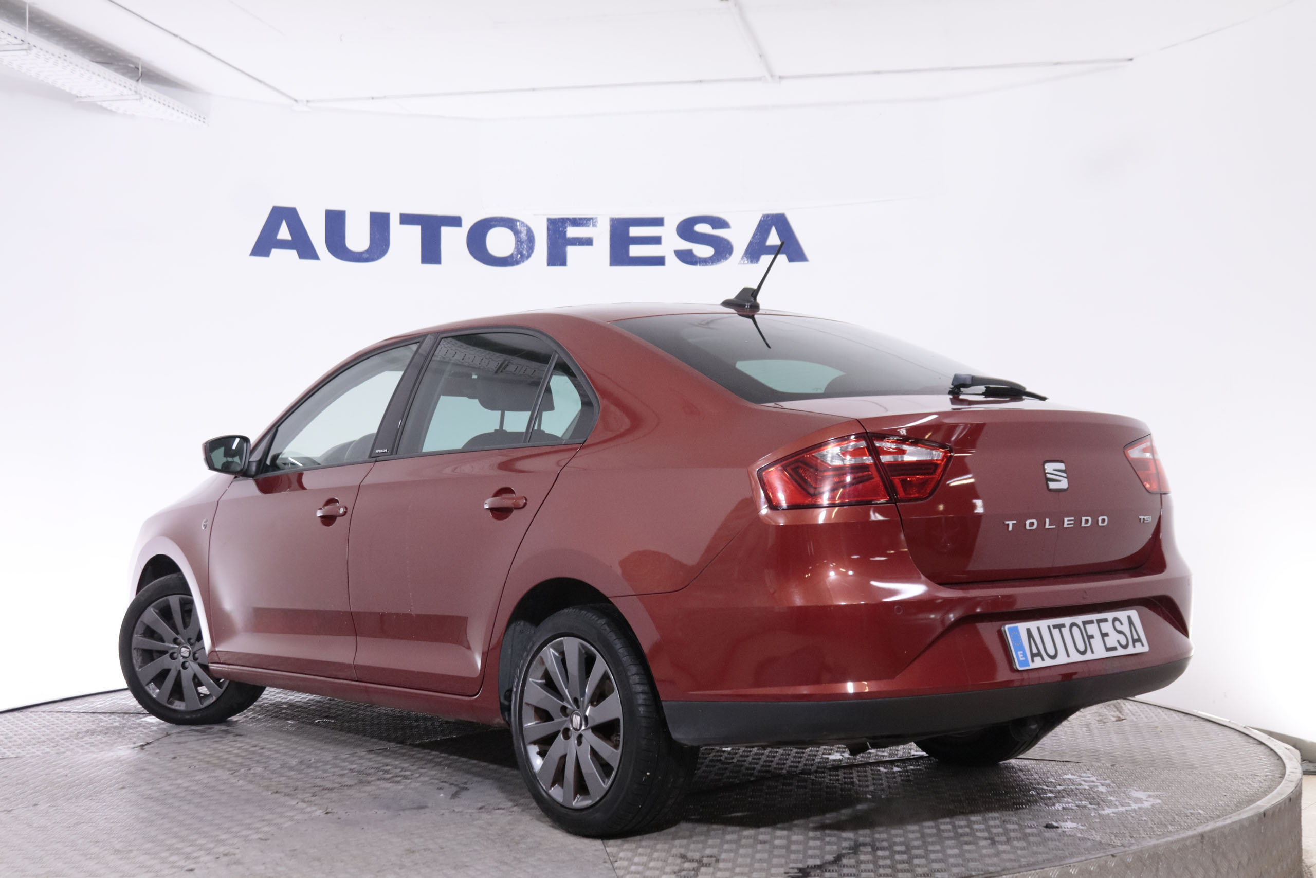 Seat Toledo 1.2 TSI I.TECH 105CV 5P # NAVY, PARKTRONIC foto 5
