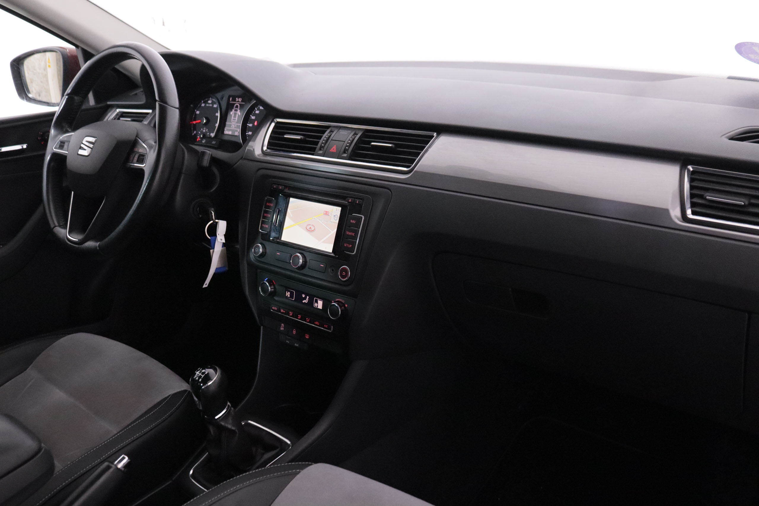 Seat Toledo 1.2 TSI I.TECH 105CV 5P # NAVY, PARKTRONIC foto 15