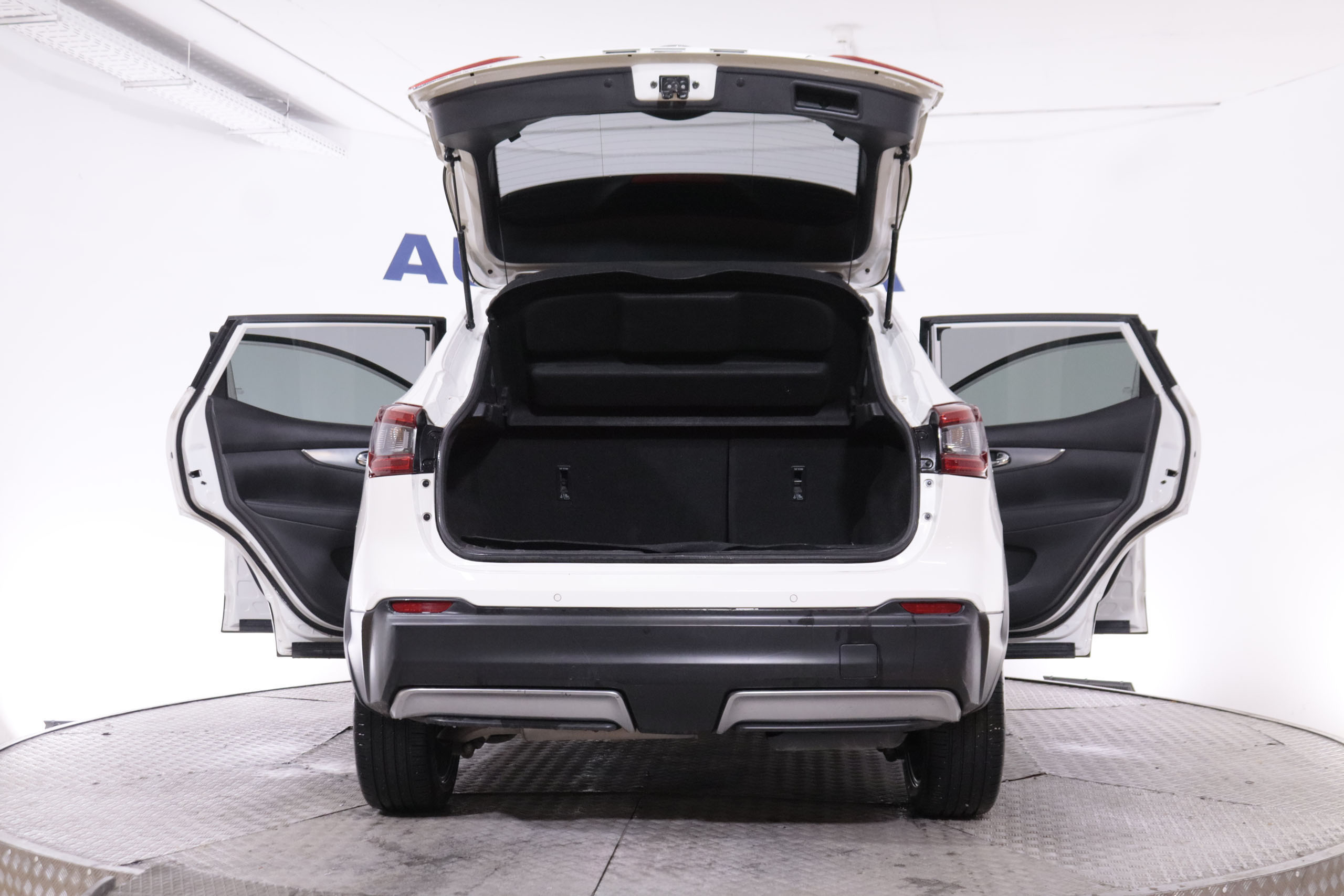 Nissan Qashqai 1.5 DCI TEKNA 115CV 5P # CUERO, TECHO PANORAMICO, NAVY foto 10