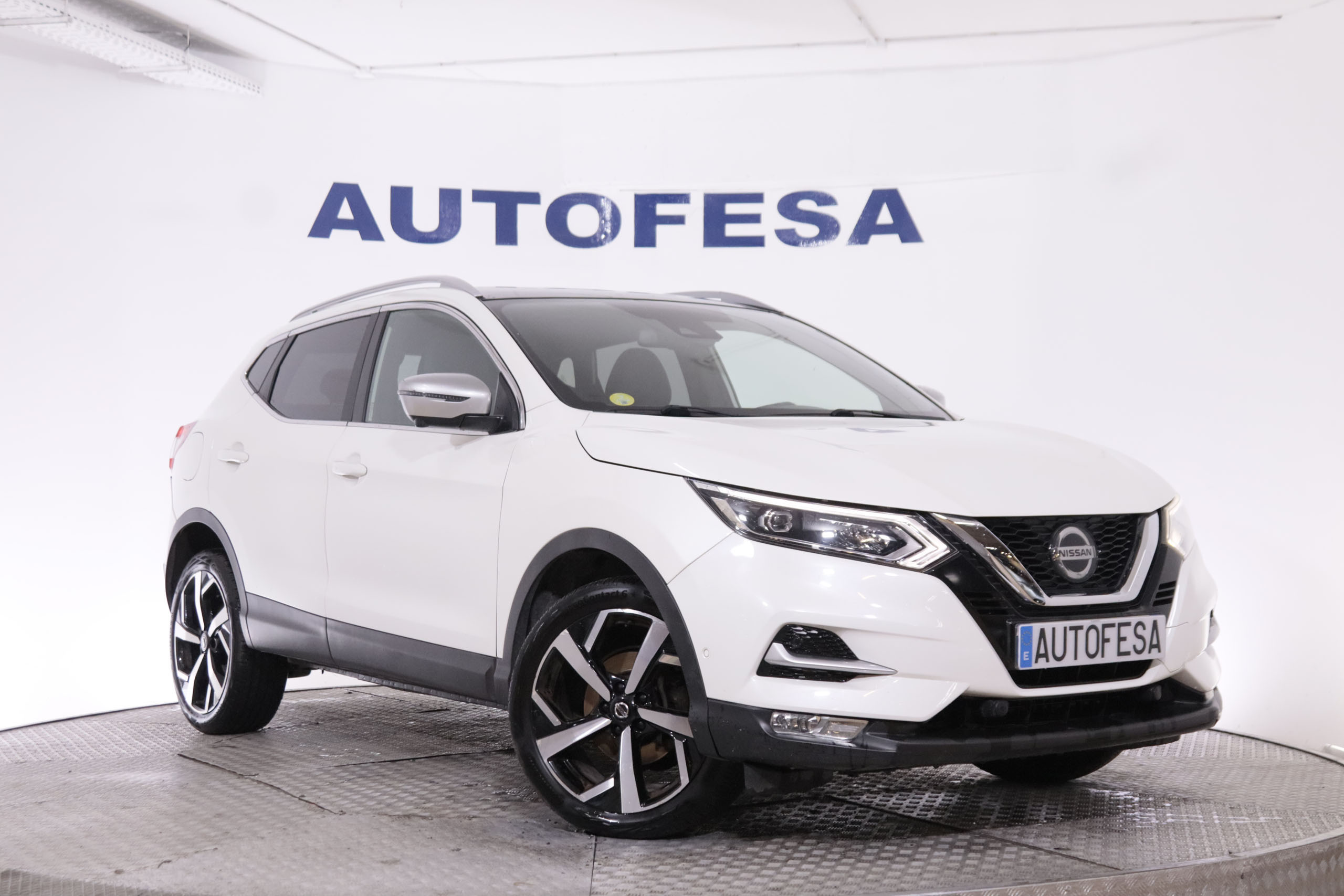 Nissan Qashqai 1.5 DCI TEKNA 115CV 5P # CUERO, TECHO PANORAMICO, NAVY foto 3
