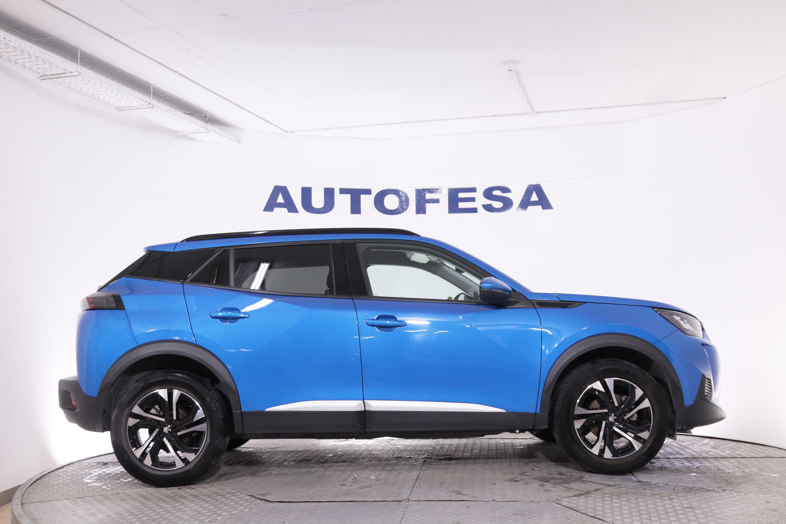 Peugeot 2008 1.2 ALLURE AUTO 130CV 5P #NAVY, PARKTRONIC foto 9