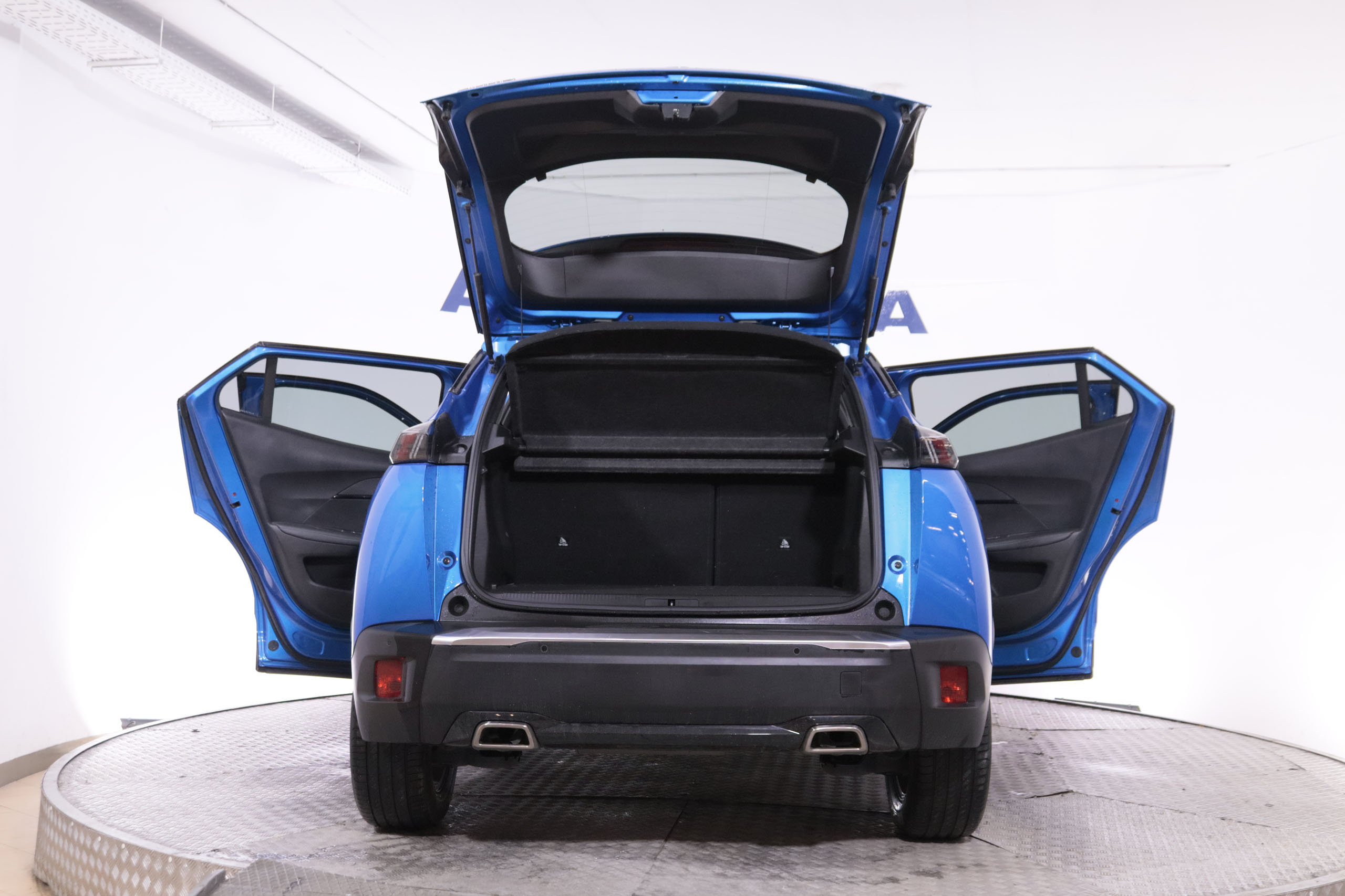 Peugeot 2008 1.2 ALLURE AUTO 130CV 5P #NAVY, PARKTRONIC foto 10