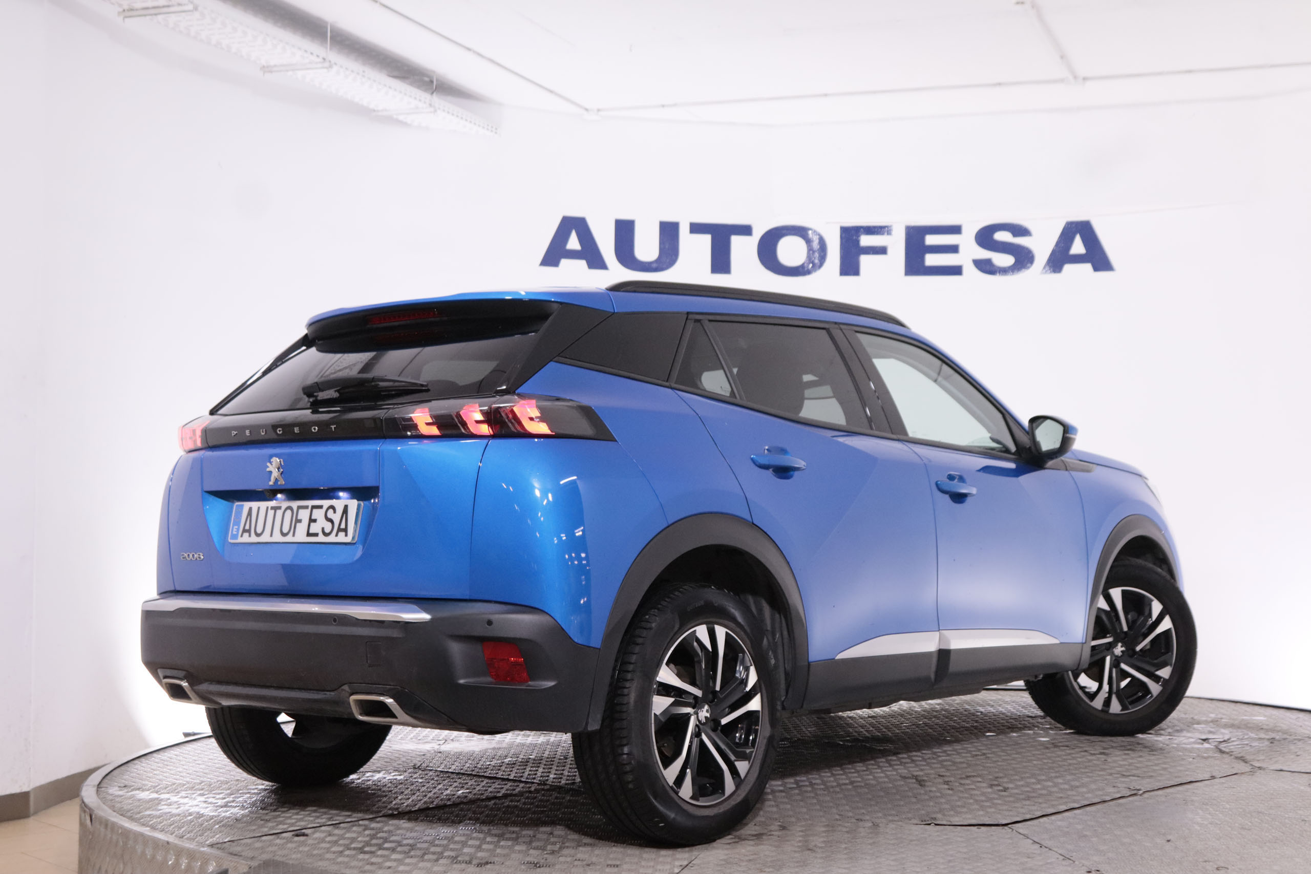 Peugeot 2008 1.2 ALLURE AUTO 130CV 5P #NAVY, PARKTRONIC foto 5