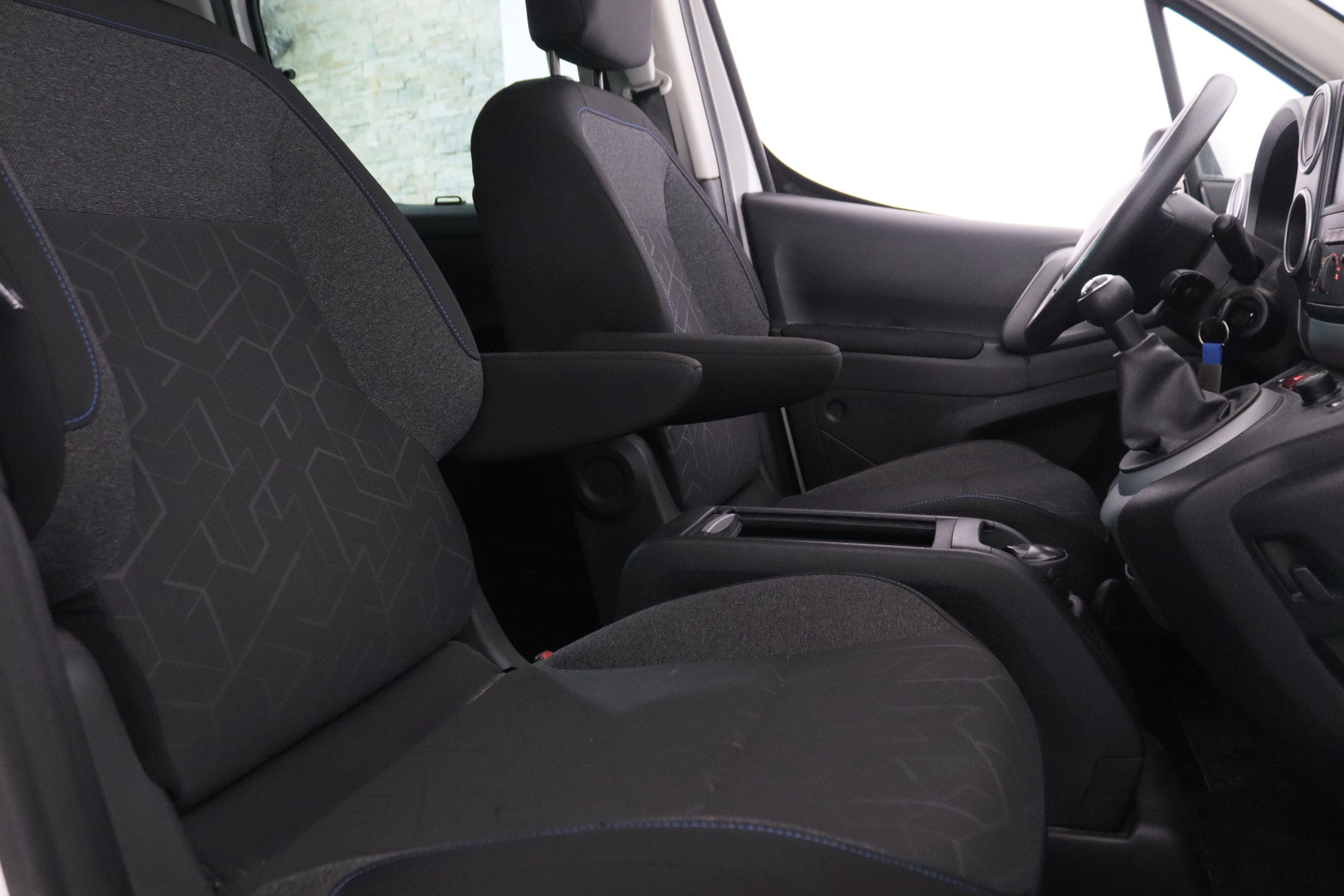 Peugeot Partner 1.2 STYLE 110CV 5P # NAVY, PARKTRONIC foto 20