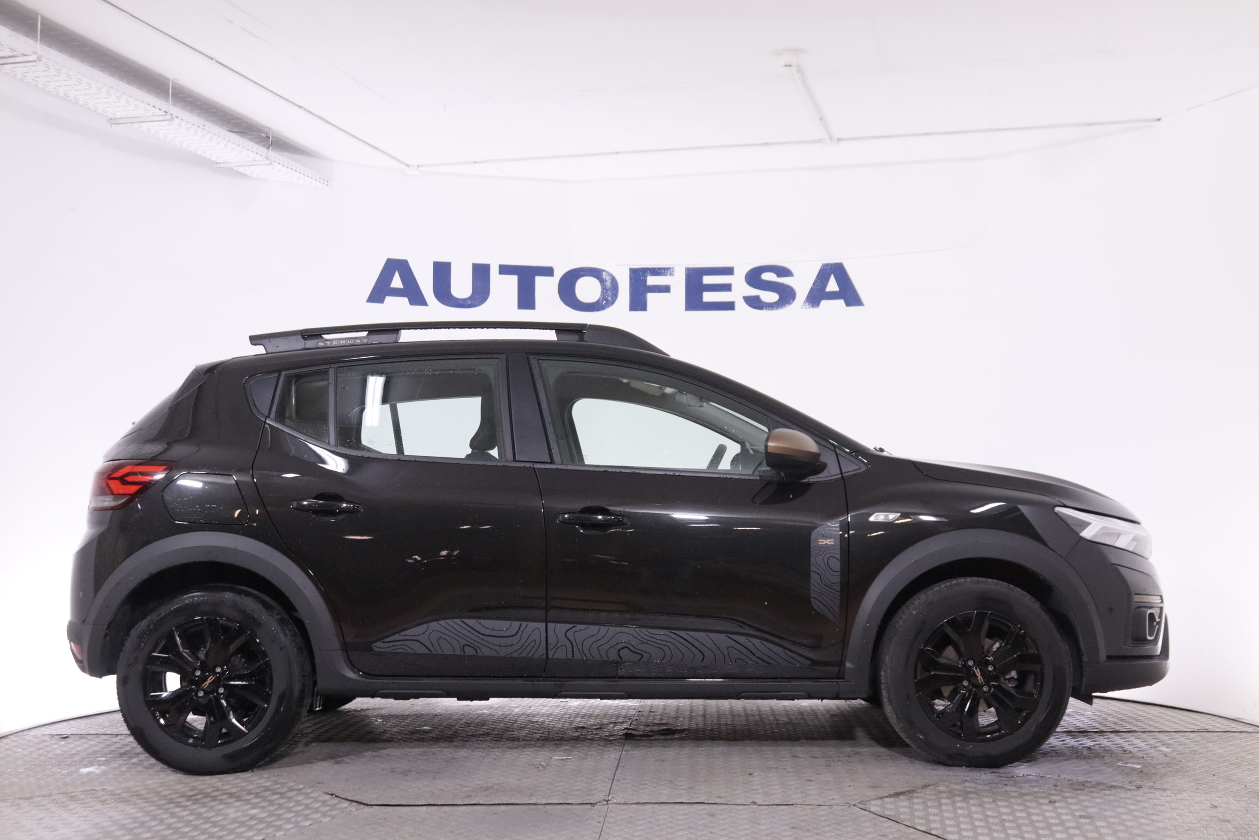 Dacia Sandero 1.0 HEV GLP STEPWAY EXTREME 100CV 5P #IVA DEDUCIBLE, NAVY, PARKTRONIC foto 10