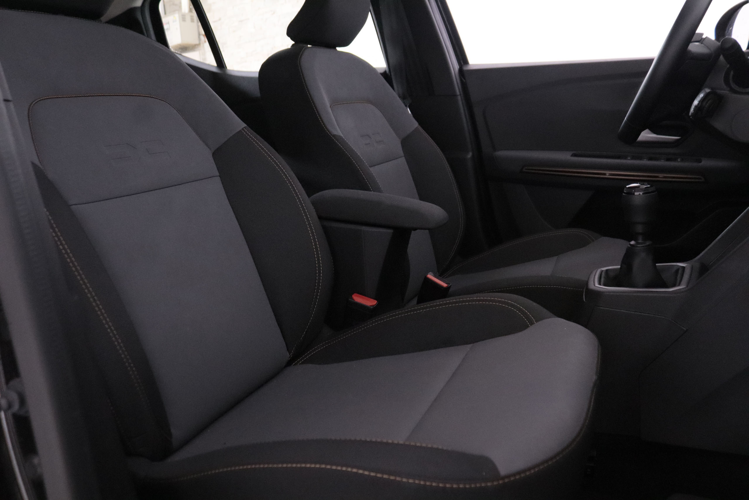 Dacia Sandero 1.0 HEV GLP STEPWAY EXTREME 100CV 5P #IVA DEDUCIBLE, NAVY, PARKTRONIC - Foto 24