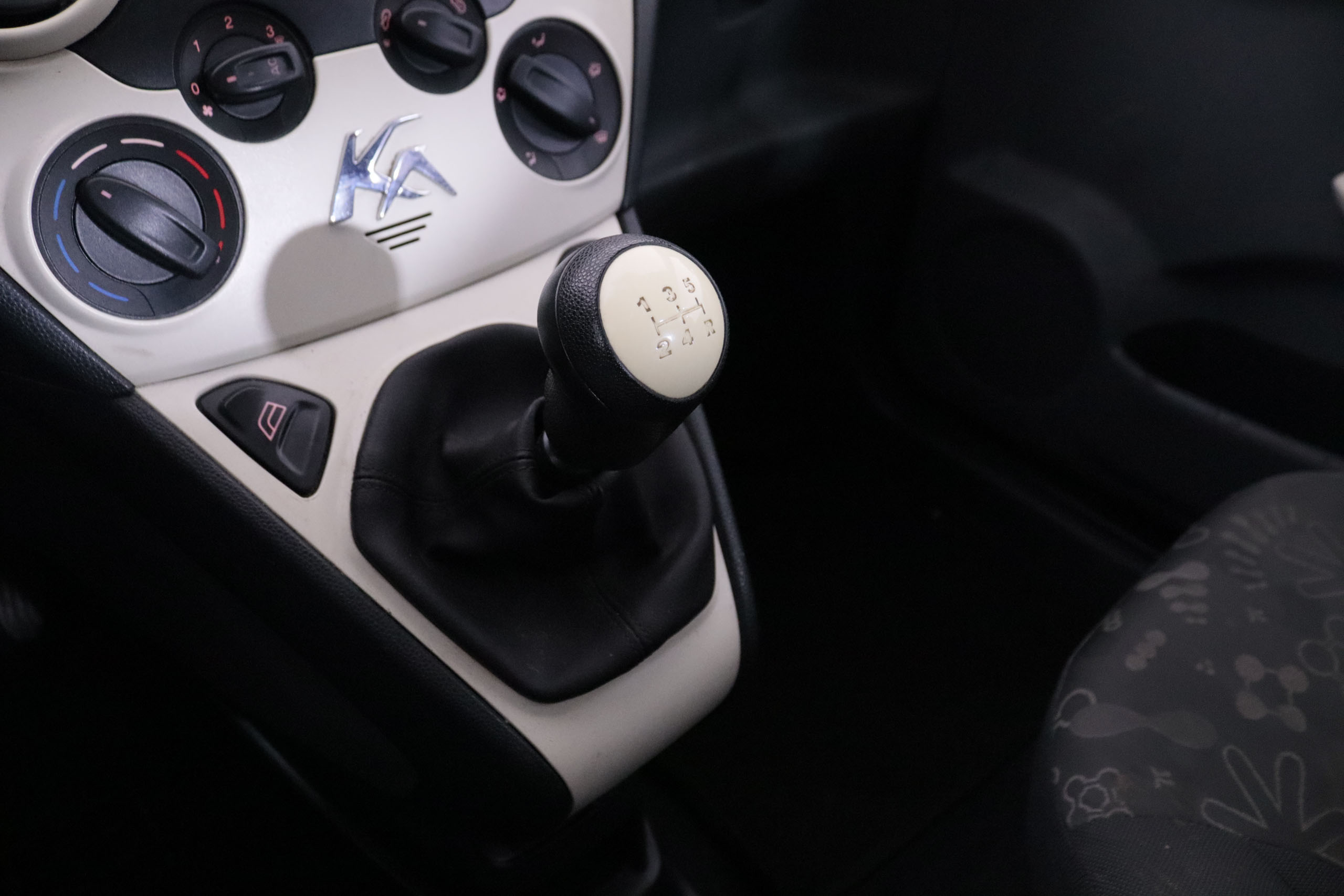 Ford Ka 1.2 URBAN 69CV 3P foto 19