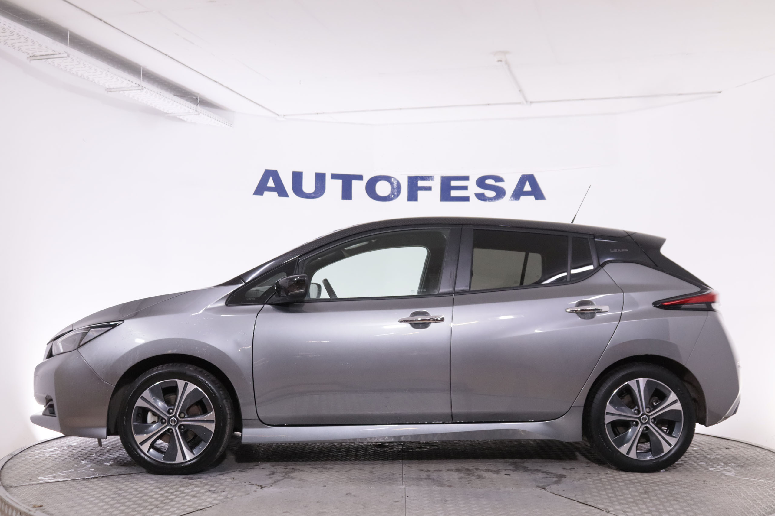 Nissan Leaf 40KWH 10  ANIVERSARIO 150CV 5P # NAVY, CAMARA REVERSA, foto 13