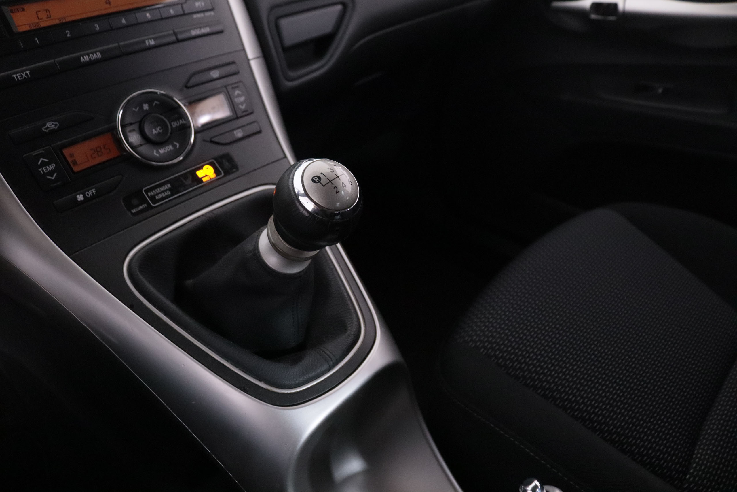 Toyota Auris 1.6i ACTIVE 132CV 5P - Foto 20