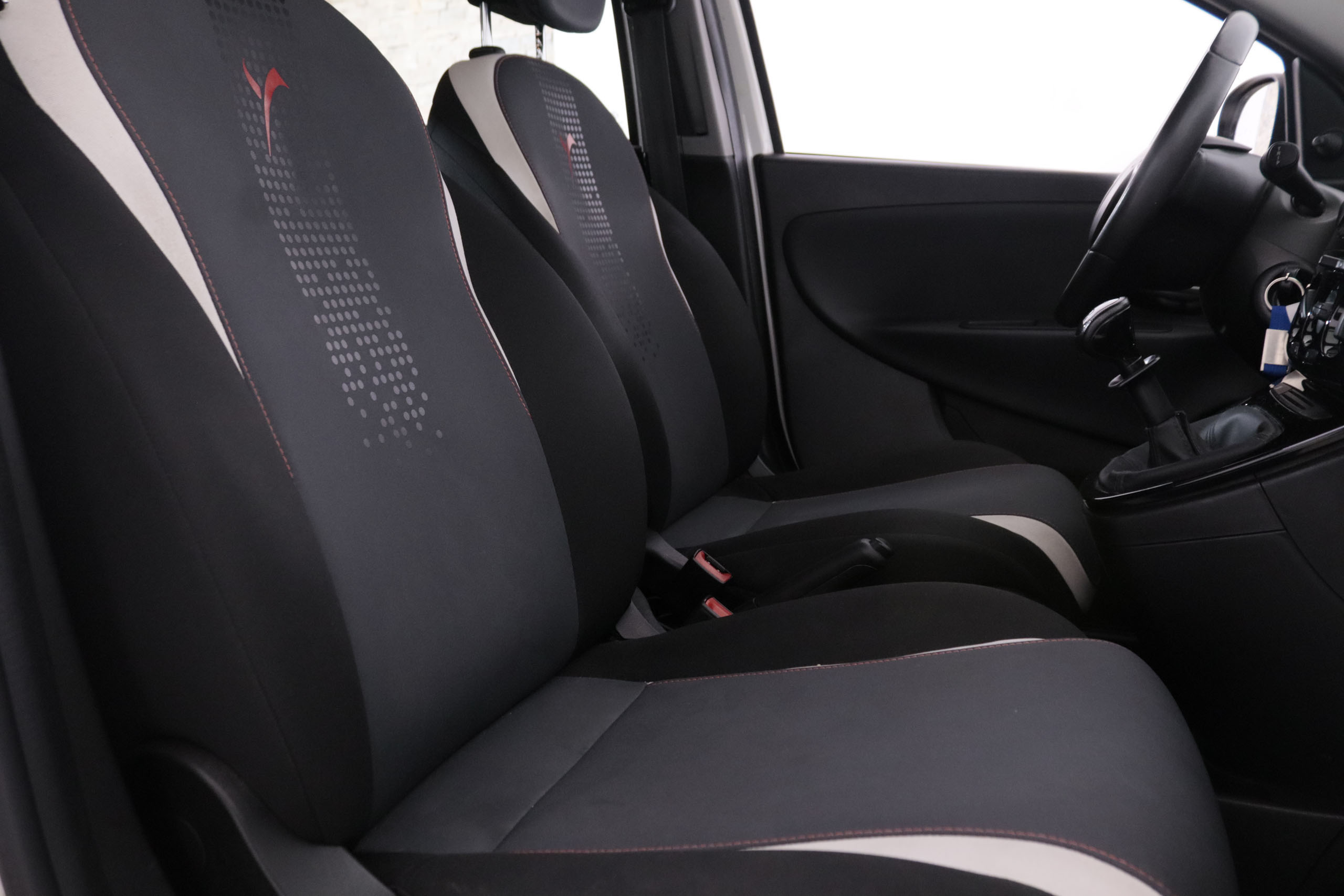 Lancia Ypsilon 1.2 elefantino evo II 69CV 5P foto 21