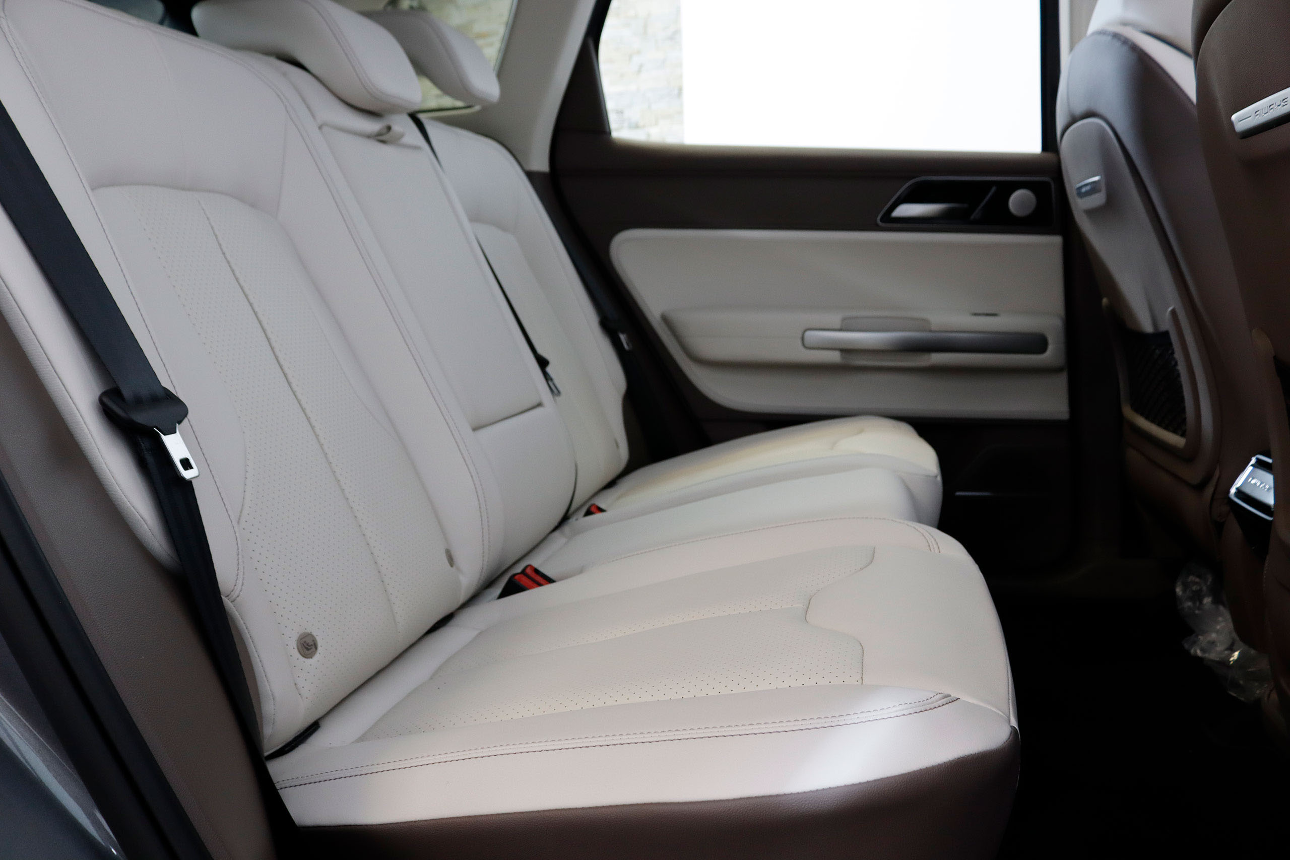 AIWAYS U5 ELECTRICO PRIME 204CV AUTO 5P A ESTRENAR # GARANTIA DE FABRICA 10/2028, IVA DEDUCIBLE, CUERO, TECHO ELECTRICO PANORAMICO,  CAMARA 360 foto 24