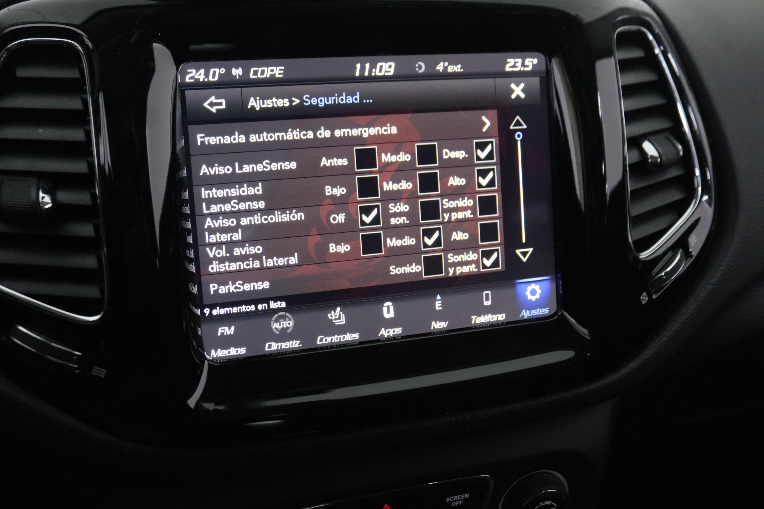 Jeep Compass 2.0 CRDI 4WD LIMITED AUTO 140CV 5P #NAVY, PARKTRONIC foto 22