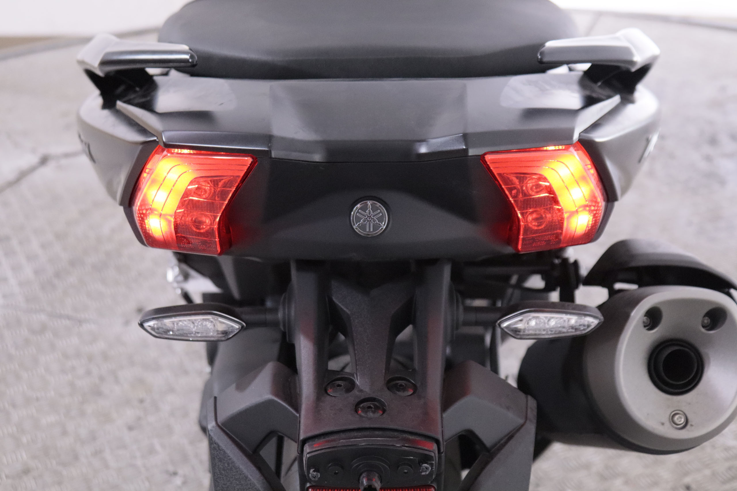 Yamaha Tmax 530 TMAX 530 DX ABS 46CV 2P # LUCES LED foto 15