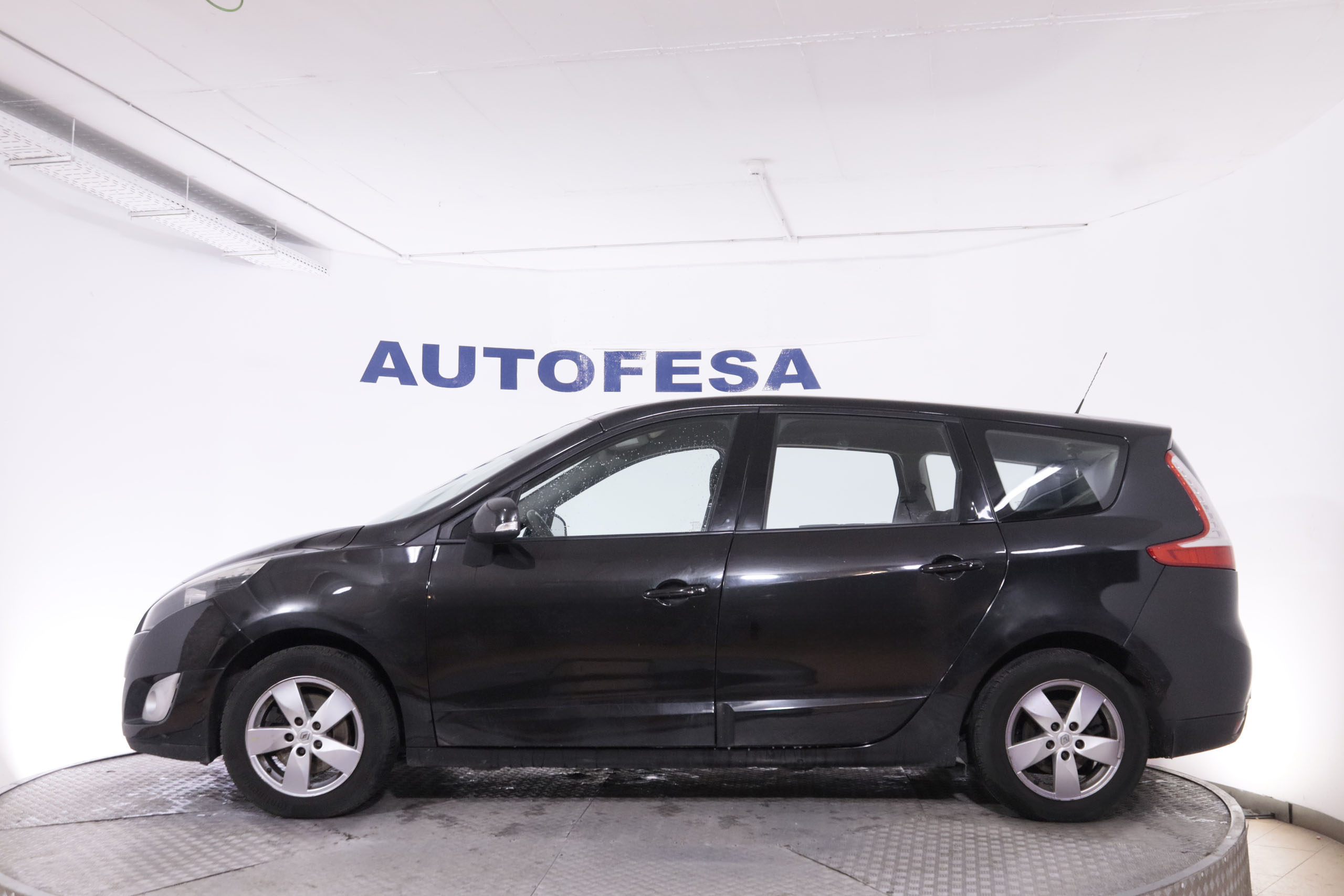 Renault Grand Scenic GRAND SCENIC 1.5 DCI 105CV 7 PLAZAS 5P foto 9