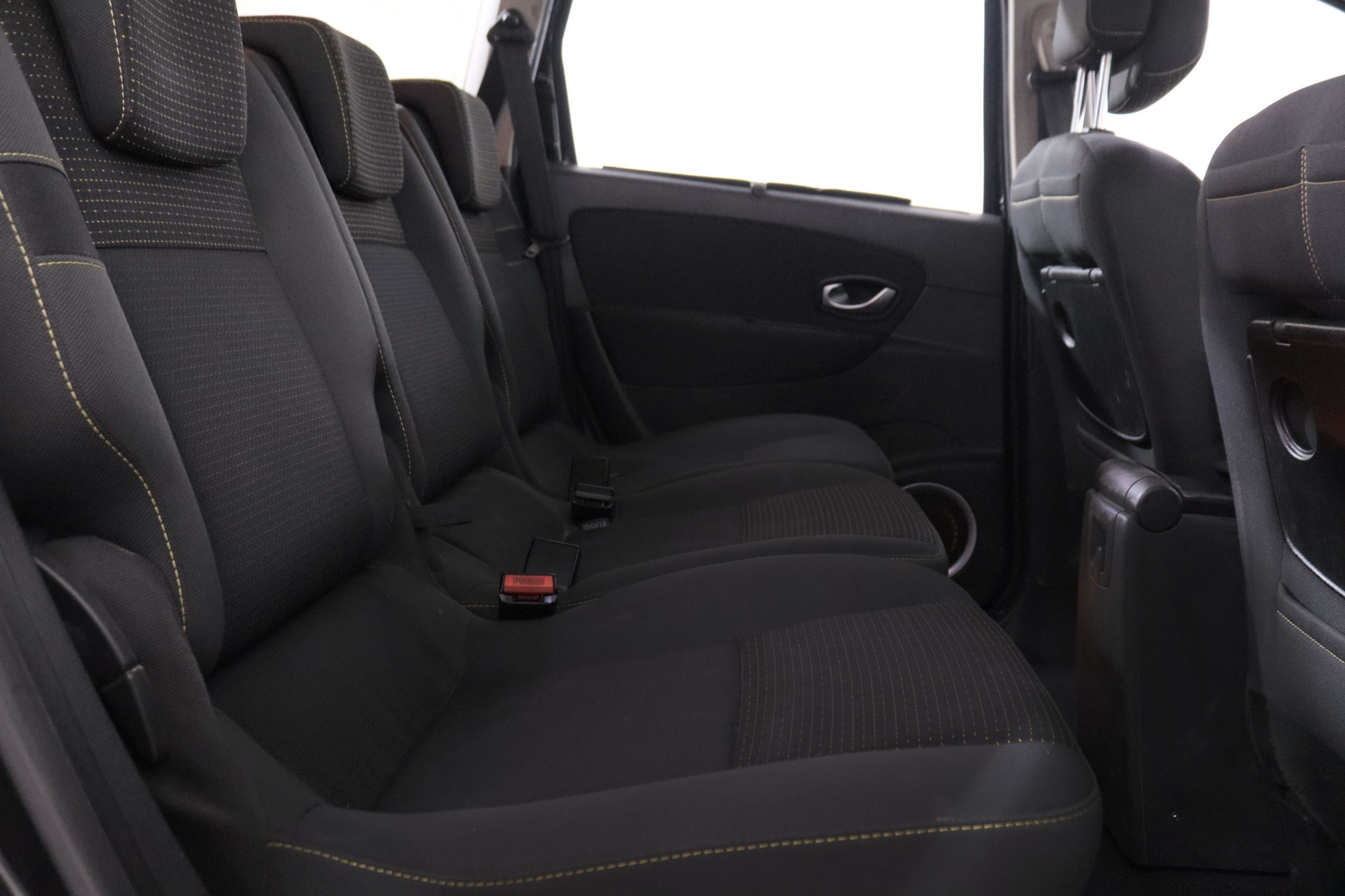 Renault Grand Scenic GRAND SCENIC 1.5 DCI 105CV 7 PLAZAS 5P foto 24