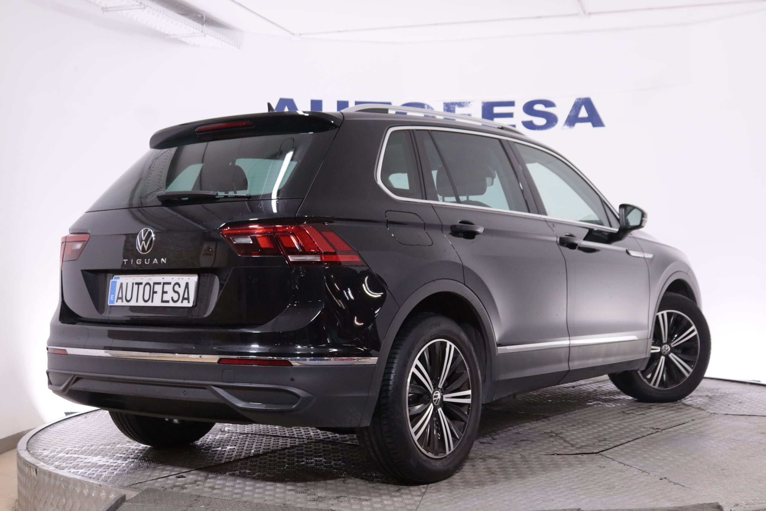 Volkswagen Tiguan 1.5 TSI LIFE 150CV 5P # IVA DEDUCIBLE, NAVY, PARKTRONIC foto 7