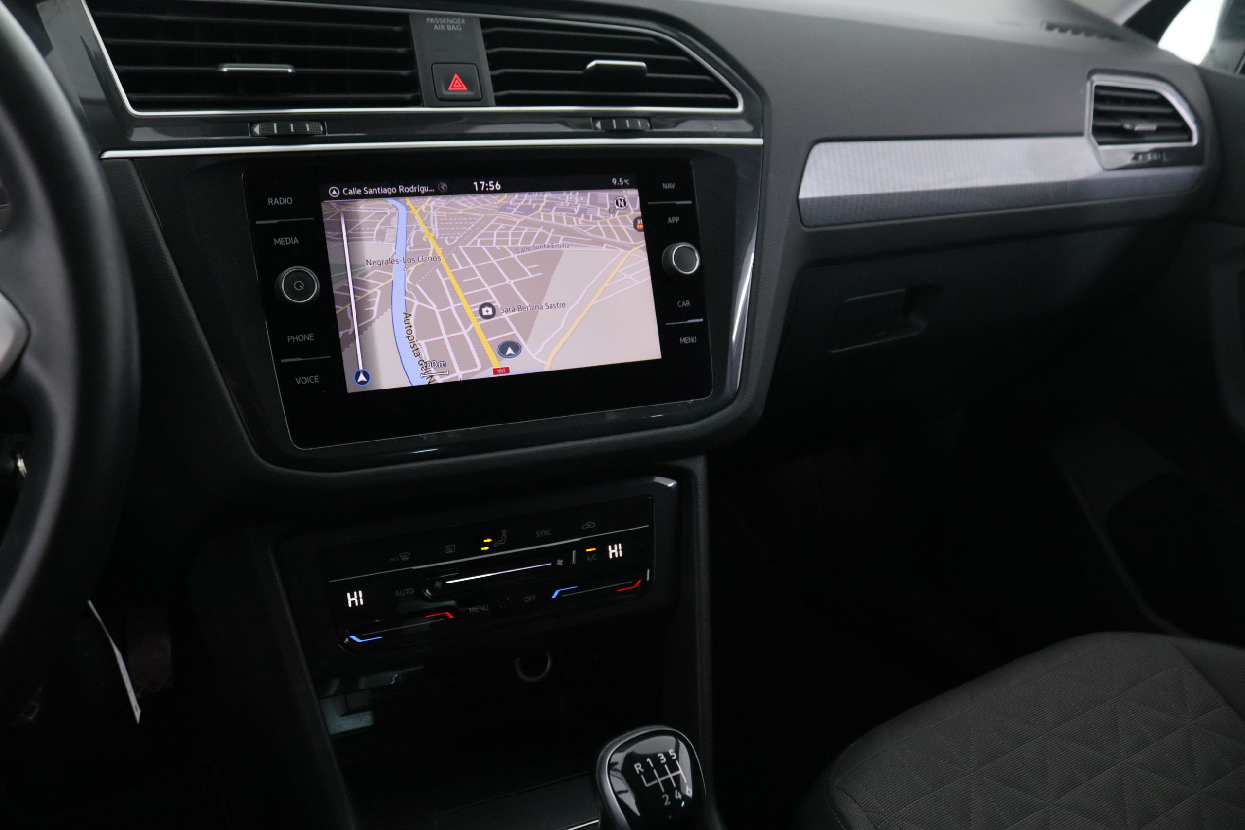 Volkswagen Tiguan 1.5 TSI LIFE 150CV 5P # IVA DEDUCIBLE, NAVY, PARKTRONIC foto 17