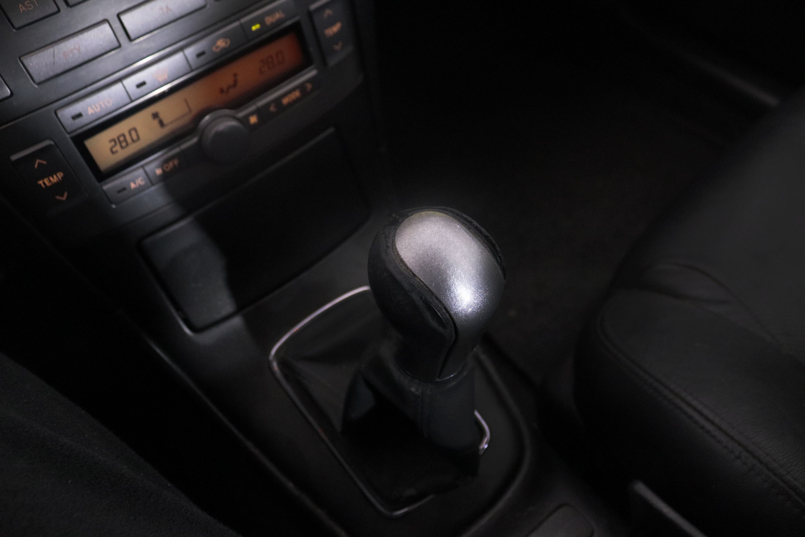 Toyota Avensis 2.0  D-4D 115CV 5P #CUERO foto 18