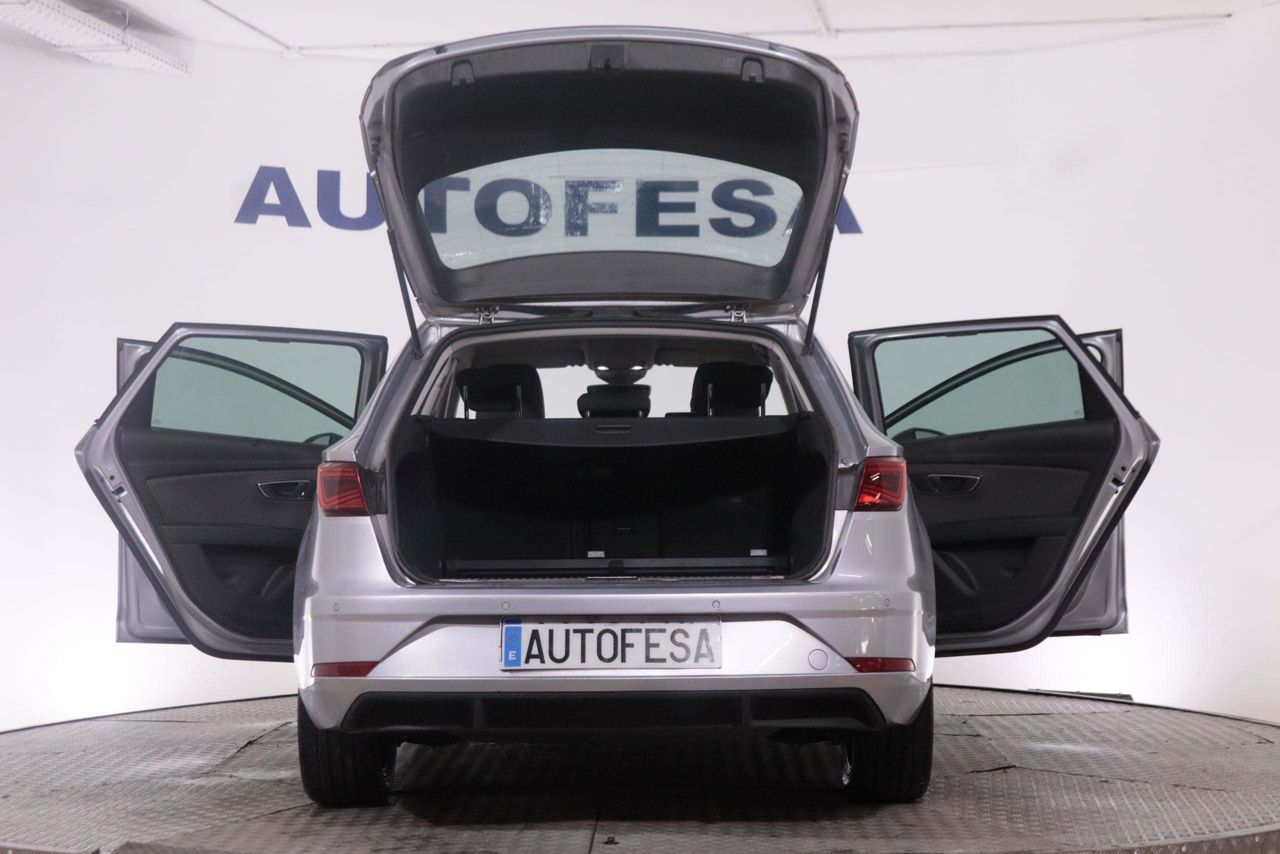 Seat Leon 1.5 TGI DSG ST XCELLENCE AUTO 130CV 5P # IVA DEDUCIBLE, PARKTRONIC foto 11