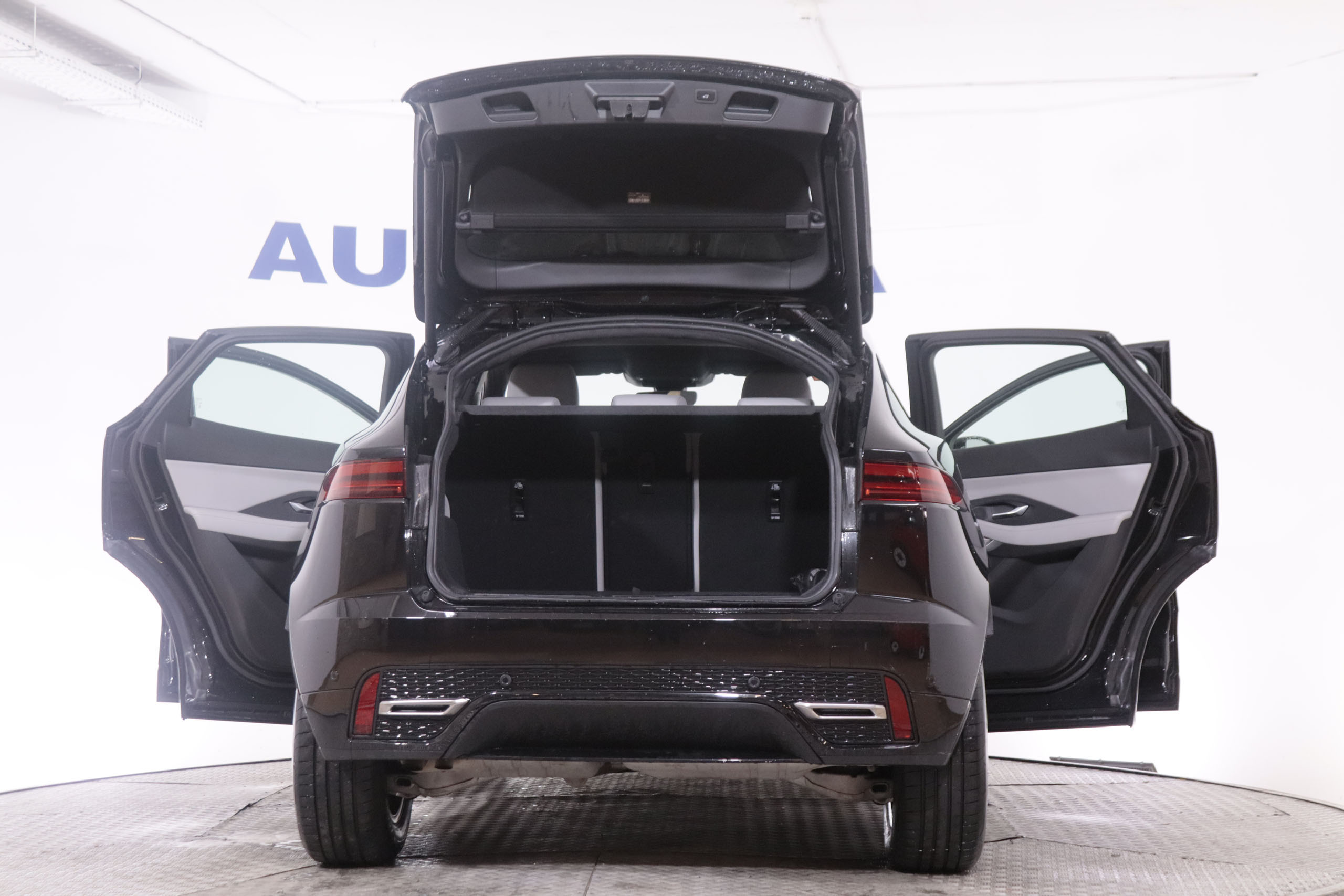 Jaguar E-pace 2.0D MEHV R-DYNAMIC 4WD AUTO 204CV 5P #IVA DEDUCIBLE, CUERO, NAVY, PARKTRONIC foto 11