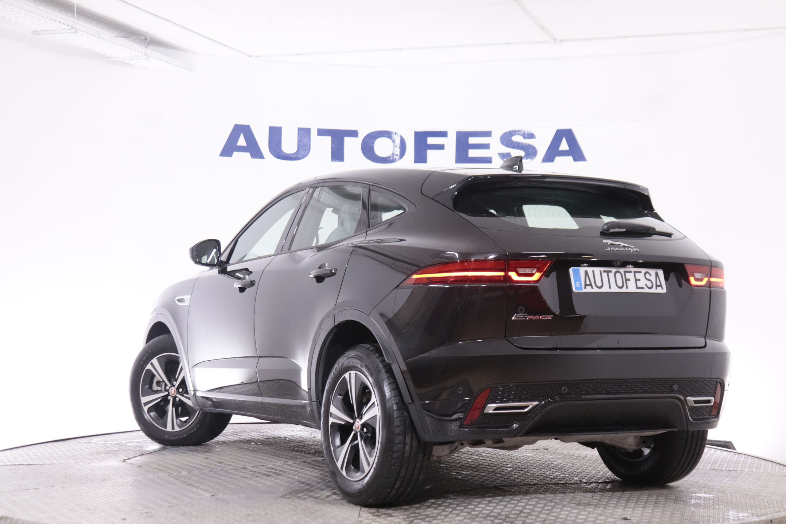 Jaguar E-pace 2.0D MEHV R-DYNAMIC 4WD AUTO 204CV 5P #IVA DEDUCIBLE, CUERO, NAVY, PARKTRONIC foto 7