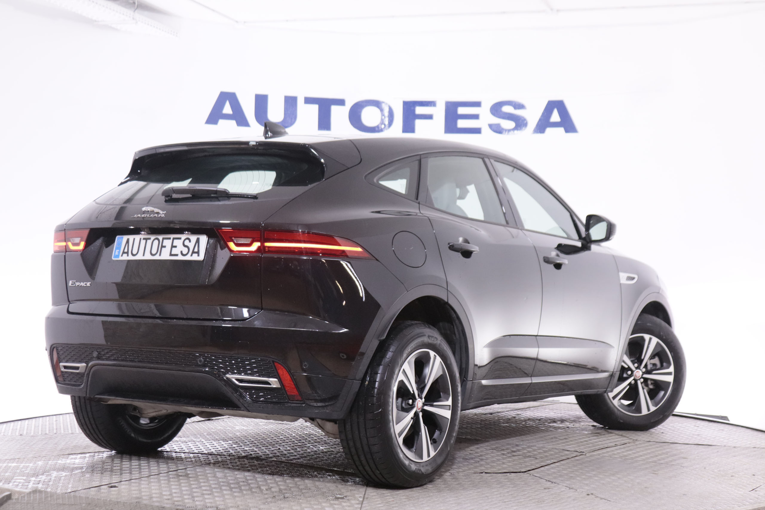 Jaguar E-pace 2.0D MEHV R-DYNAMIC 4WD AUTO 204CV 5P #IVA DEDUCIBLE, CUERO, NAVY, PARKTRONIC foto 5