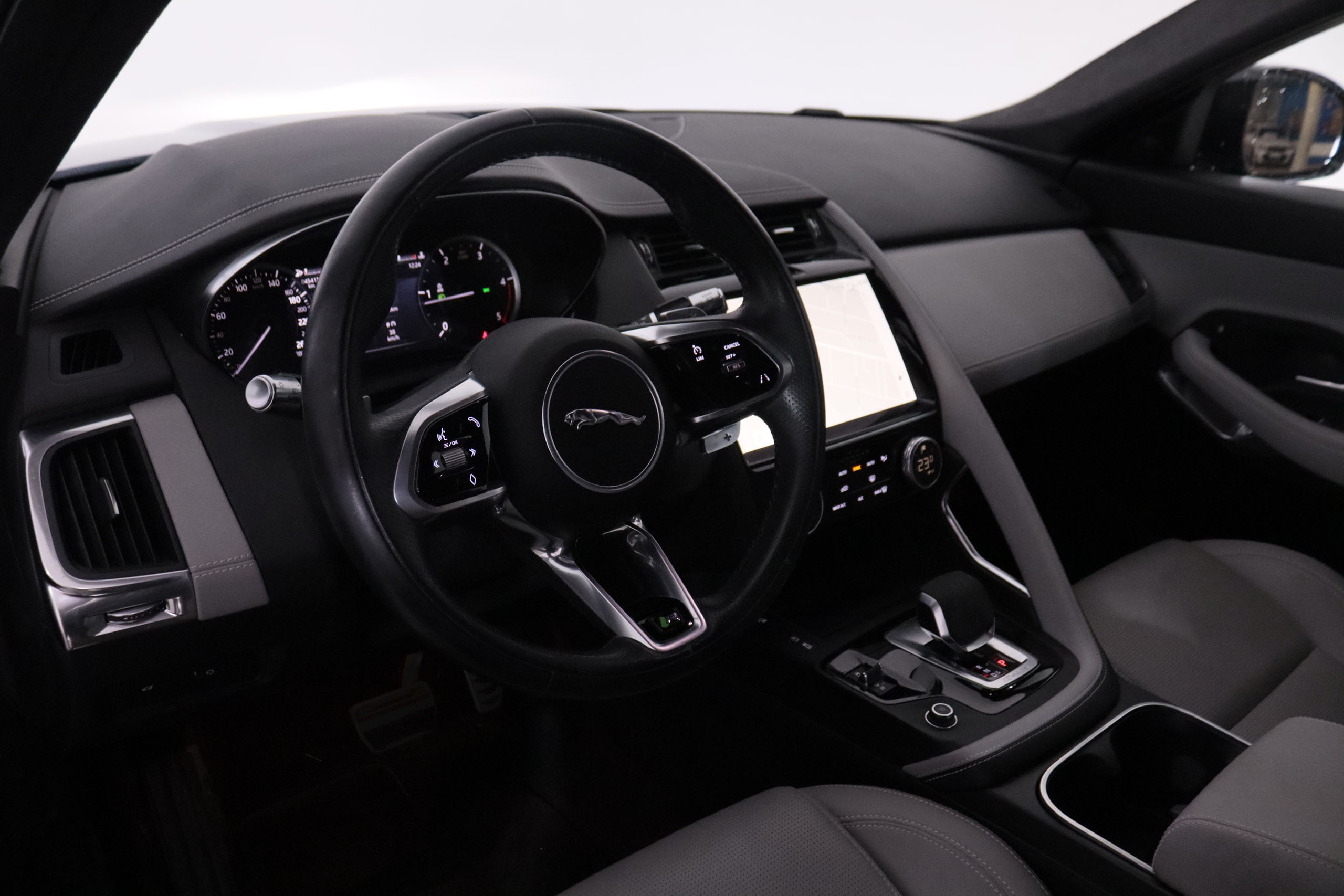 Jaguar E-pace 2.0D MEHV R-DYNAMIC 4WD AUTO 204CV 5P #IVA DEDUCIBLE, CUERO, NAVY, PARKTRONIC foto 14