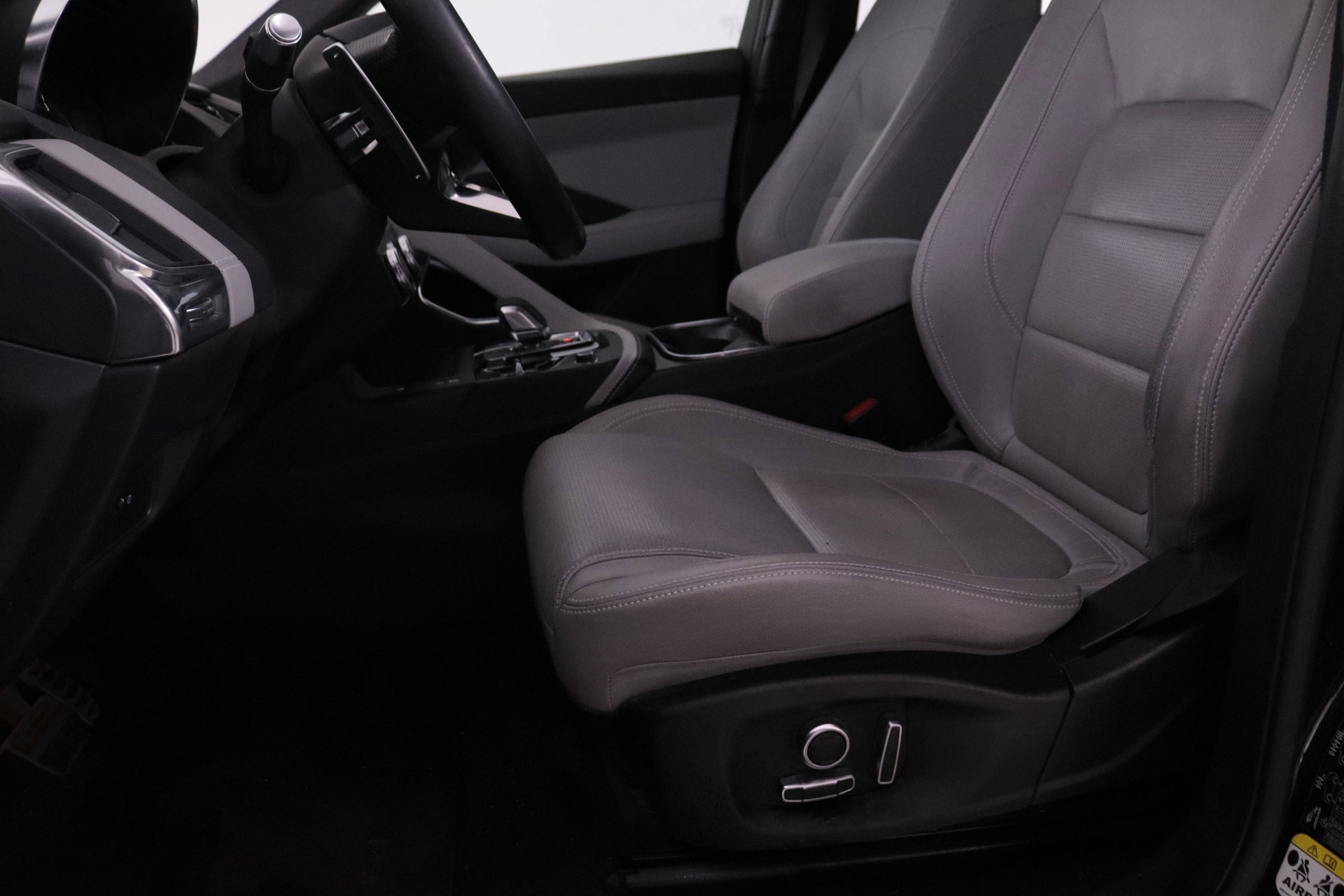 Jaguar E-pace 2.0D MEHV R-DYNAMIC 4WD AUTO 204CV 5P #IVA DEDUCIBLE, CUERO, NAVY, PARKTRONIC foto 23