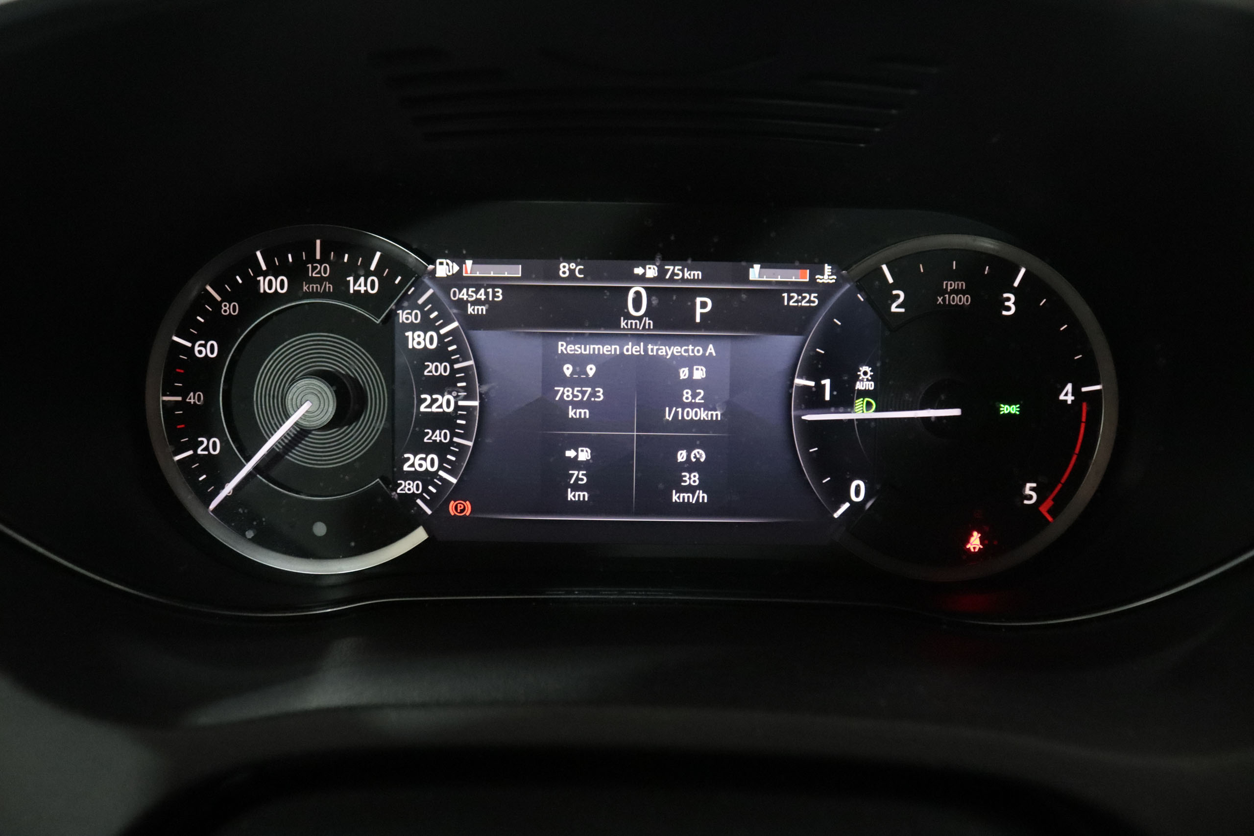 Jaguar E-pace 2.0D MEHV R-DYNAMIC 4WD AUTO 204CV 5P #IVA DEDUCIBLE, CUERO, NAVY, PARKTRONIC foto 18