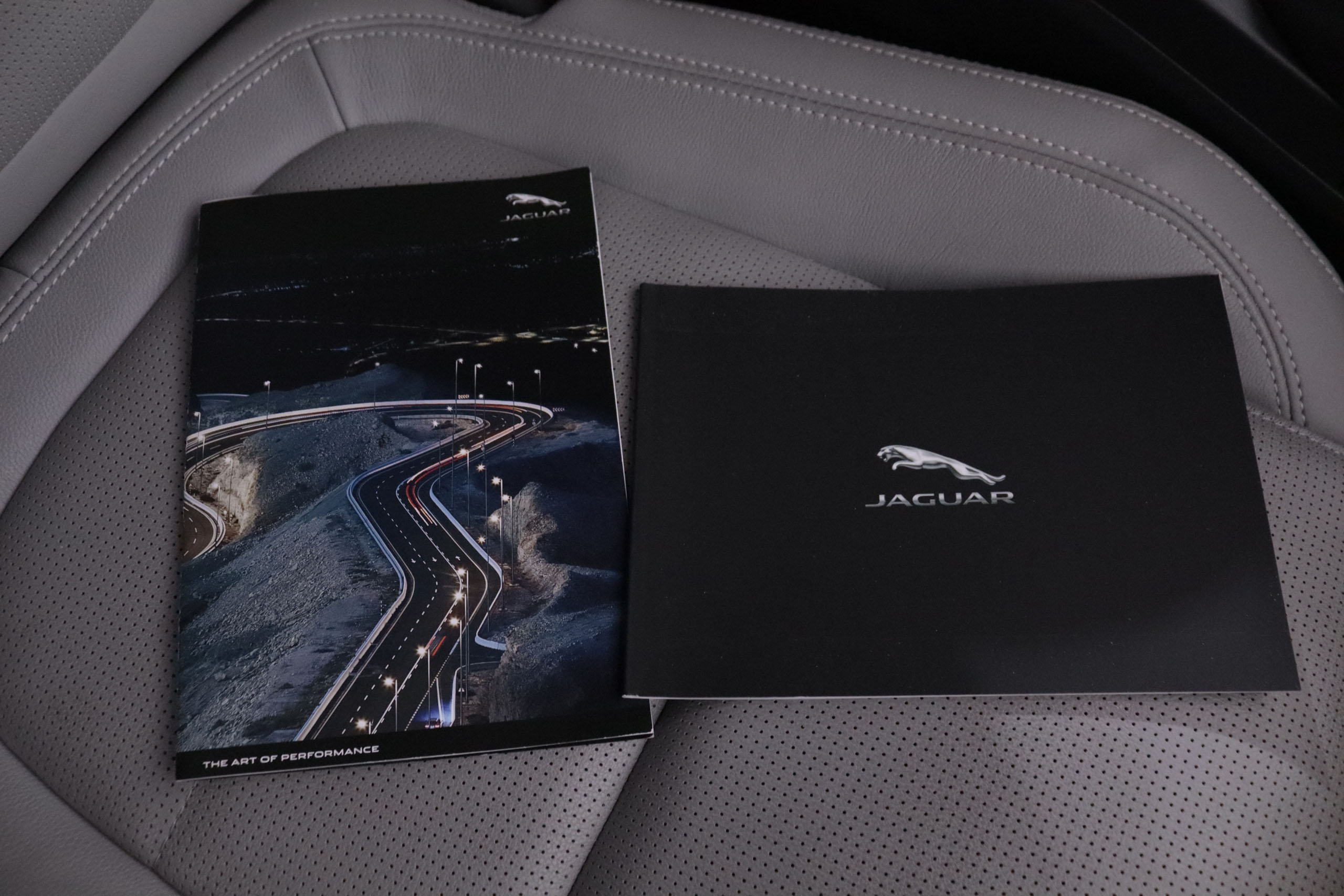 Jaguar E-pace 2.0D MEHV R-DYNAMIC 4WD AUTO 204CV 5P #IVA DEDUCIBLE, CUERO, NAVY, PARKTRONIC foto 29