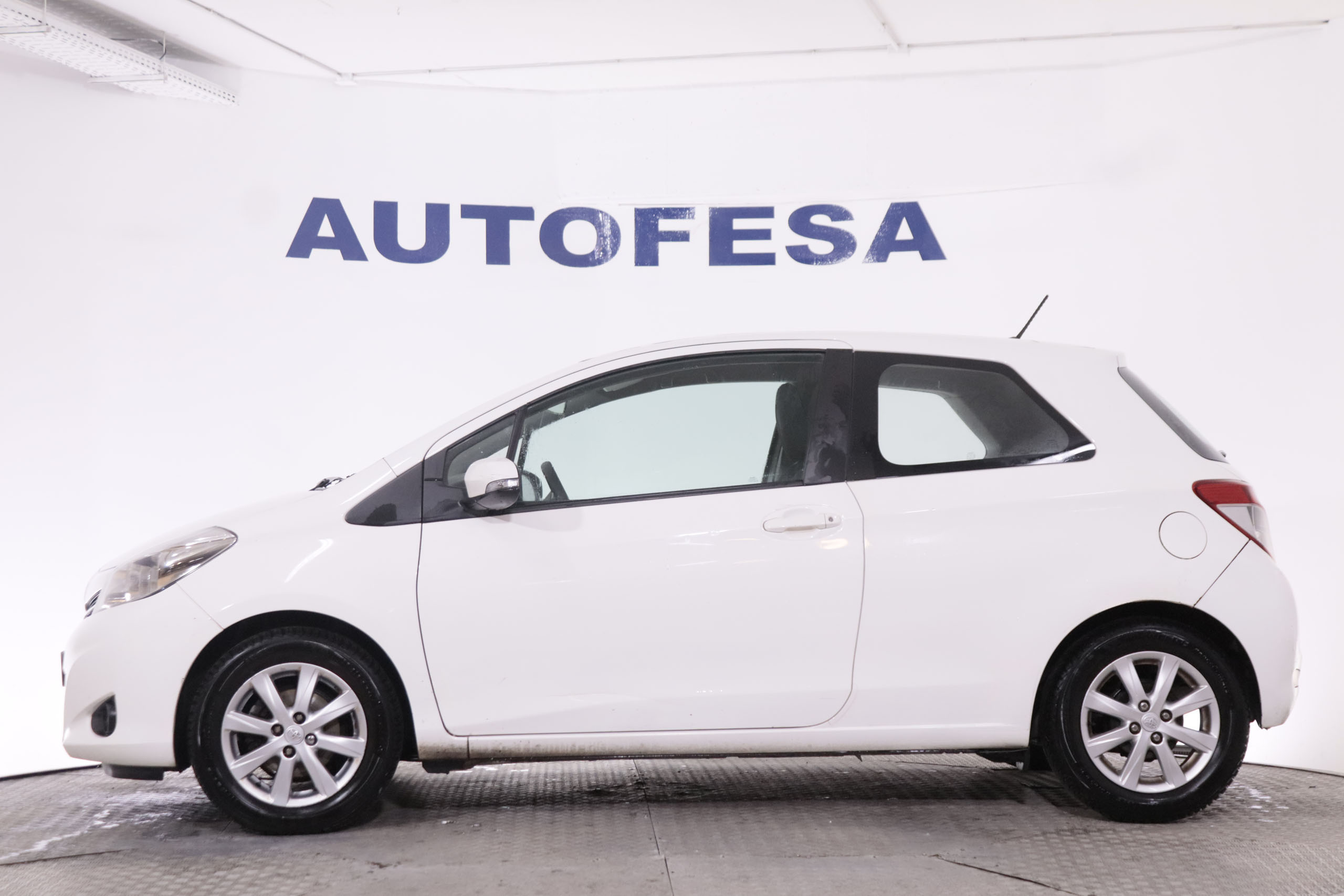 Toyota Yaris 1.0 VVTI 69CV 3P foto 13