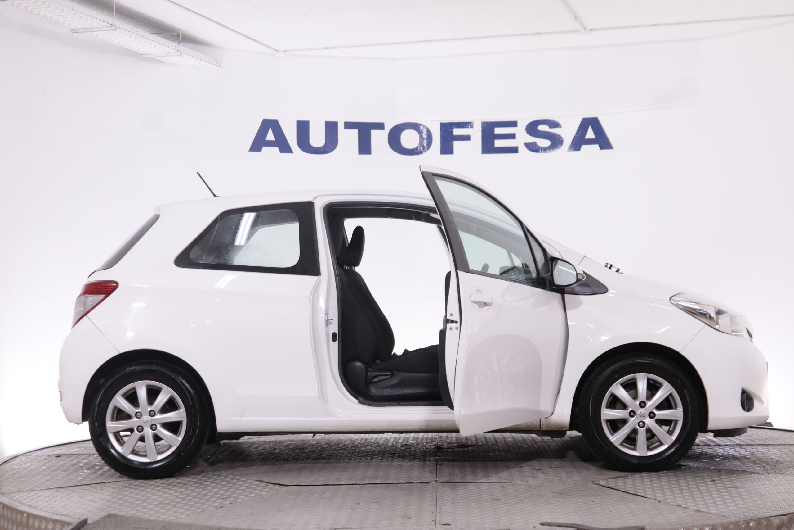 Toyota Yaris 1.0 VVTI 69CV 3P foto 10