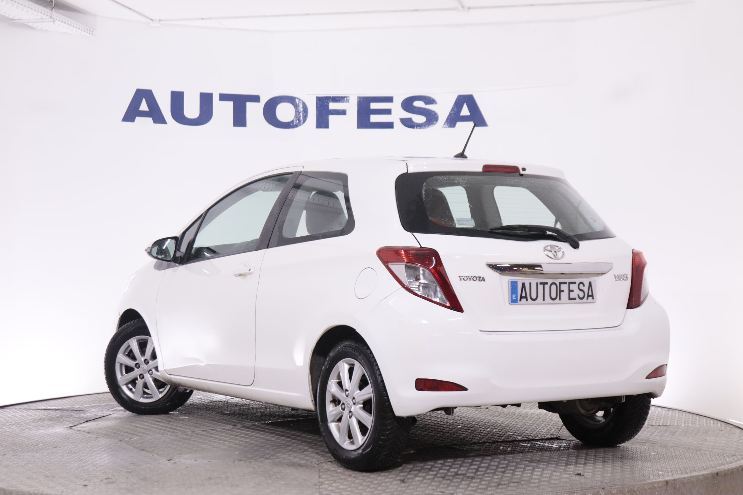 Toyota Yaris 1.0 VVTI 69CV 3P foto 7