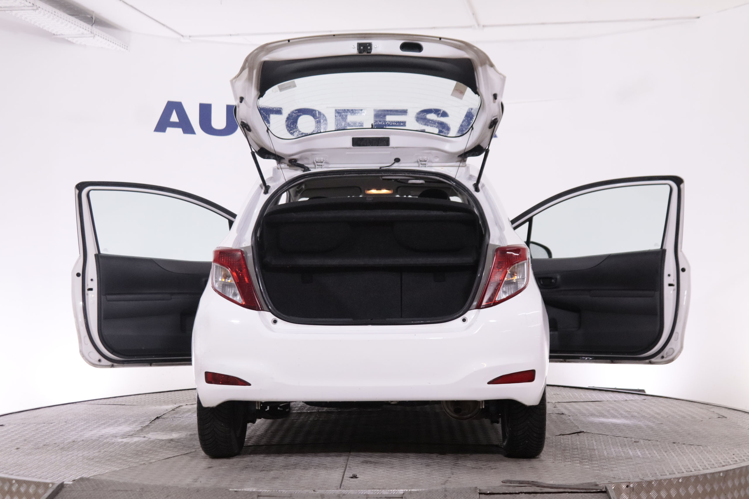 Toyota Yaris 1.0 VVTI 69CV 3P foto 11