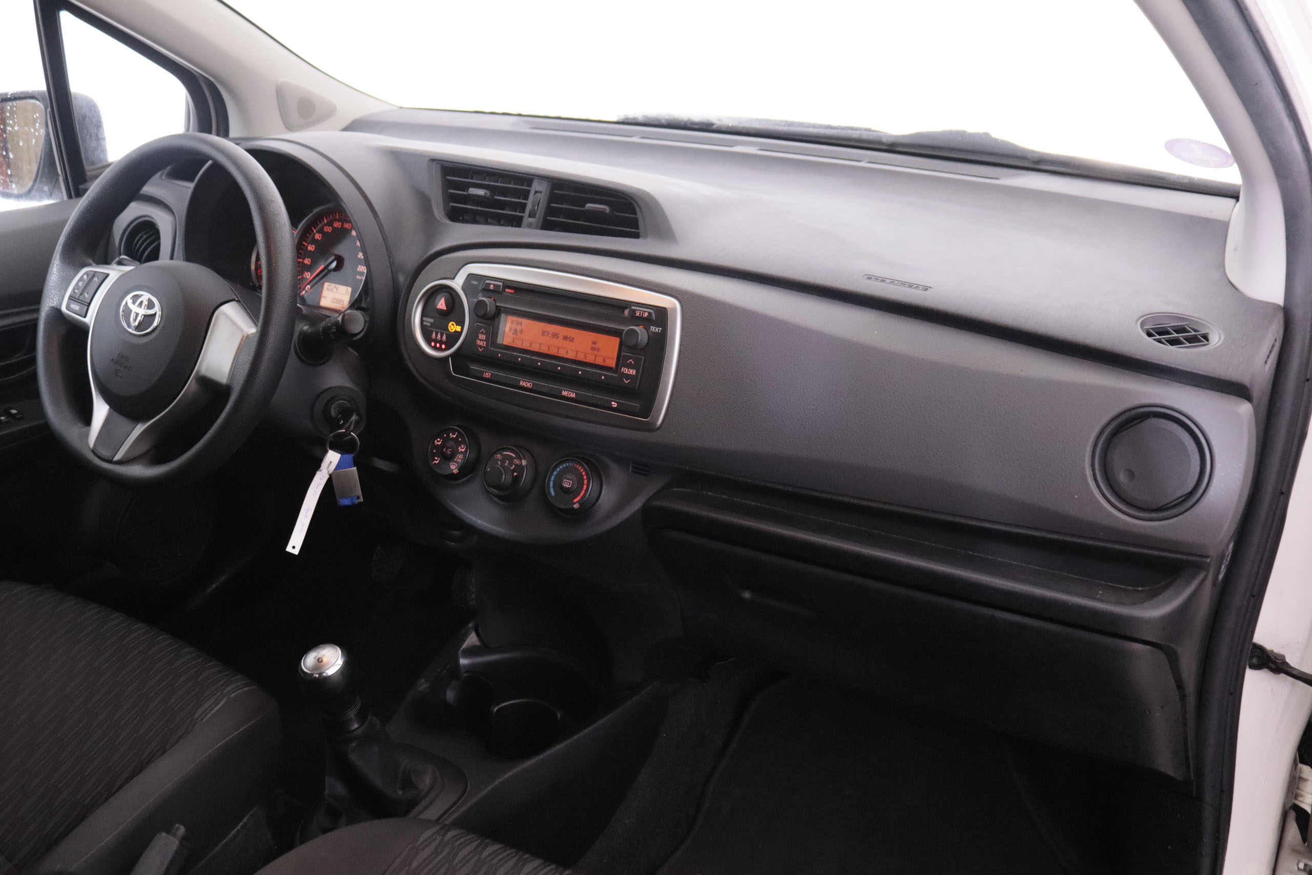 Toyota Yaris 1.0 VVTI 69CV 3P foto 15