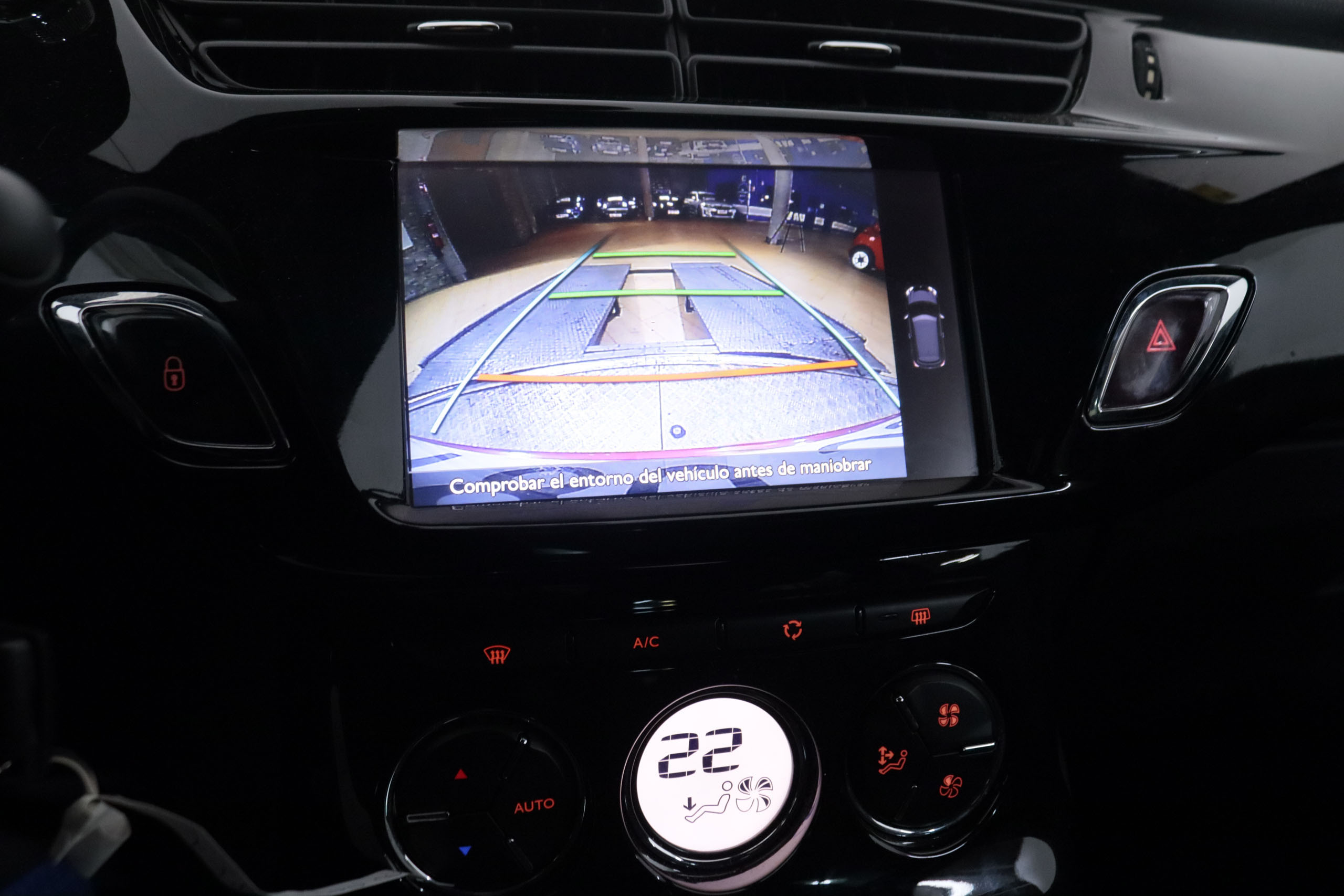 DS DS 3 1.6 HDI STYLE 100CV 3P #NAVY, PARKTRONIC foto 20