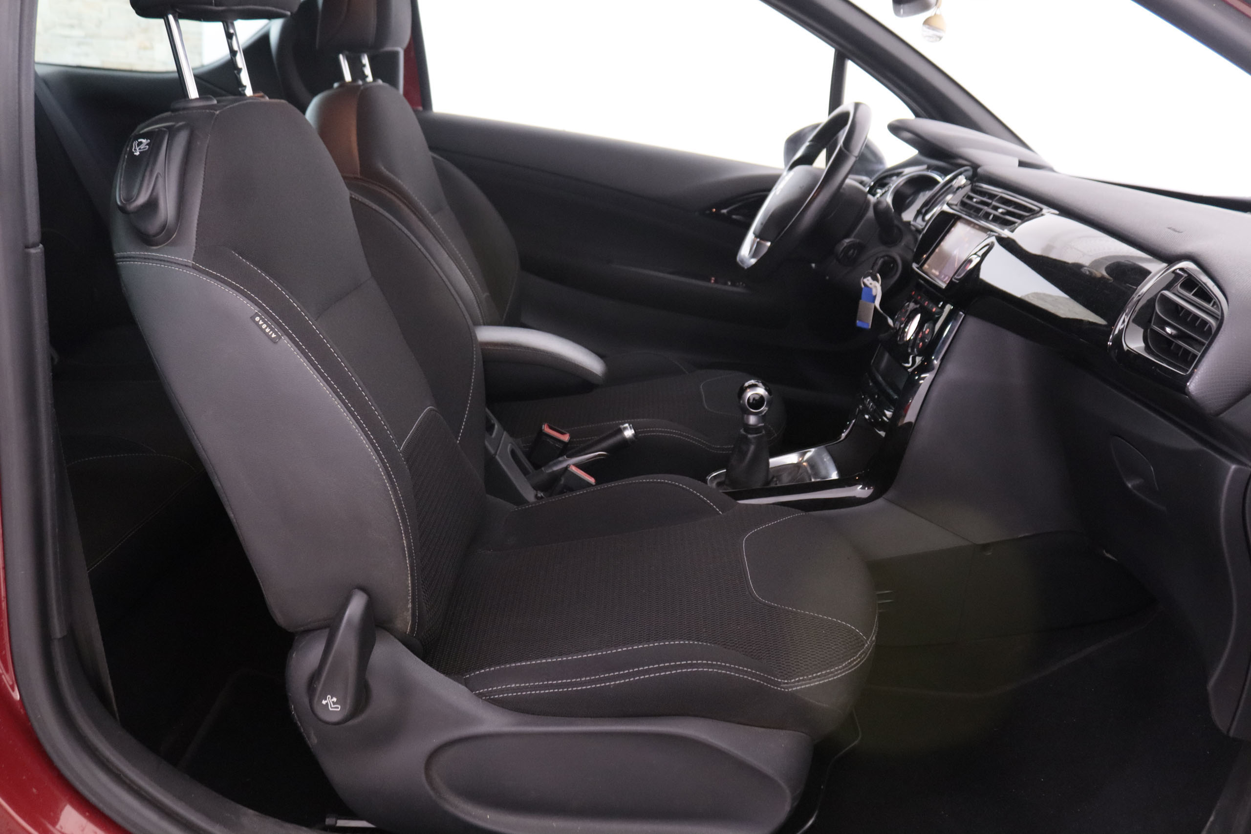 DS DS 3 1.6 HDI STYLE 100CV 3P #NAVY, PARKTRONIC foto 23