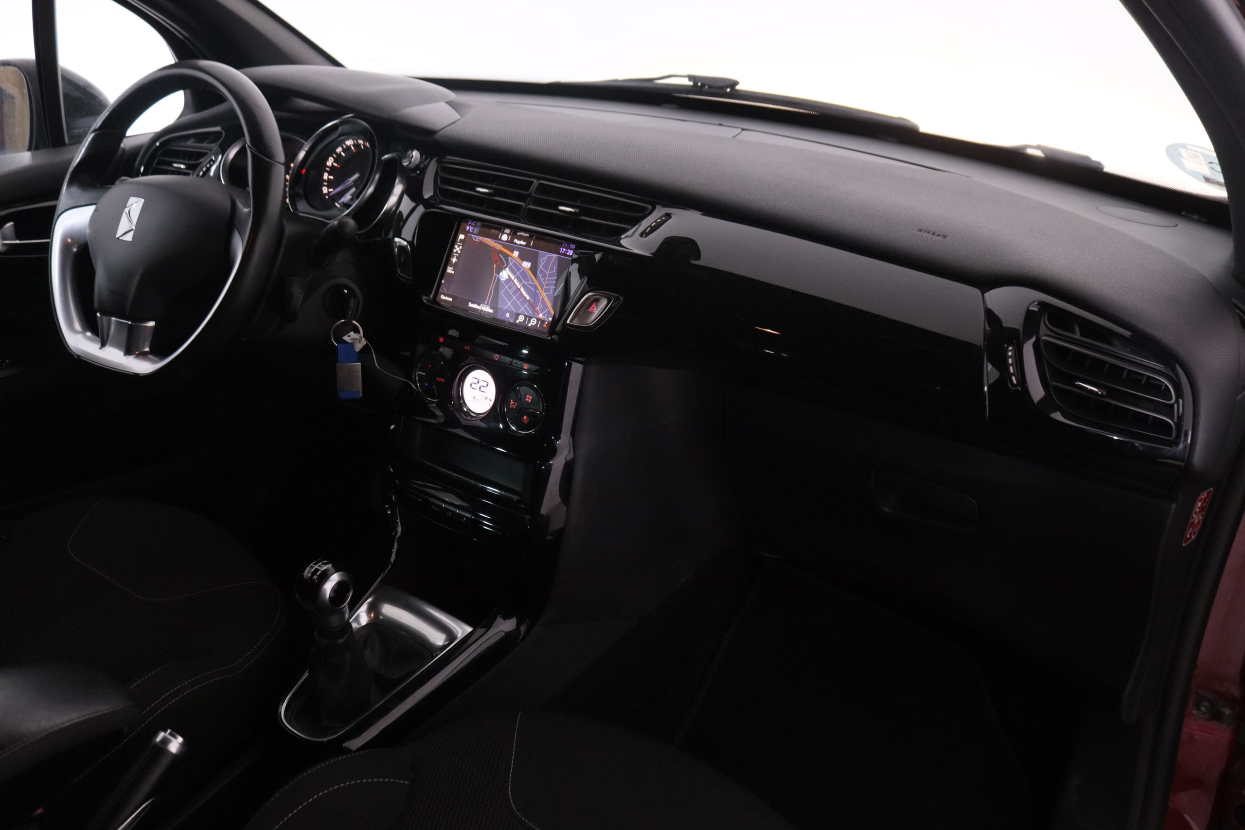 DS DS 3 1.6 HDI STYLE 100CV 3P #NAVY, PARKTRONIC foto 15